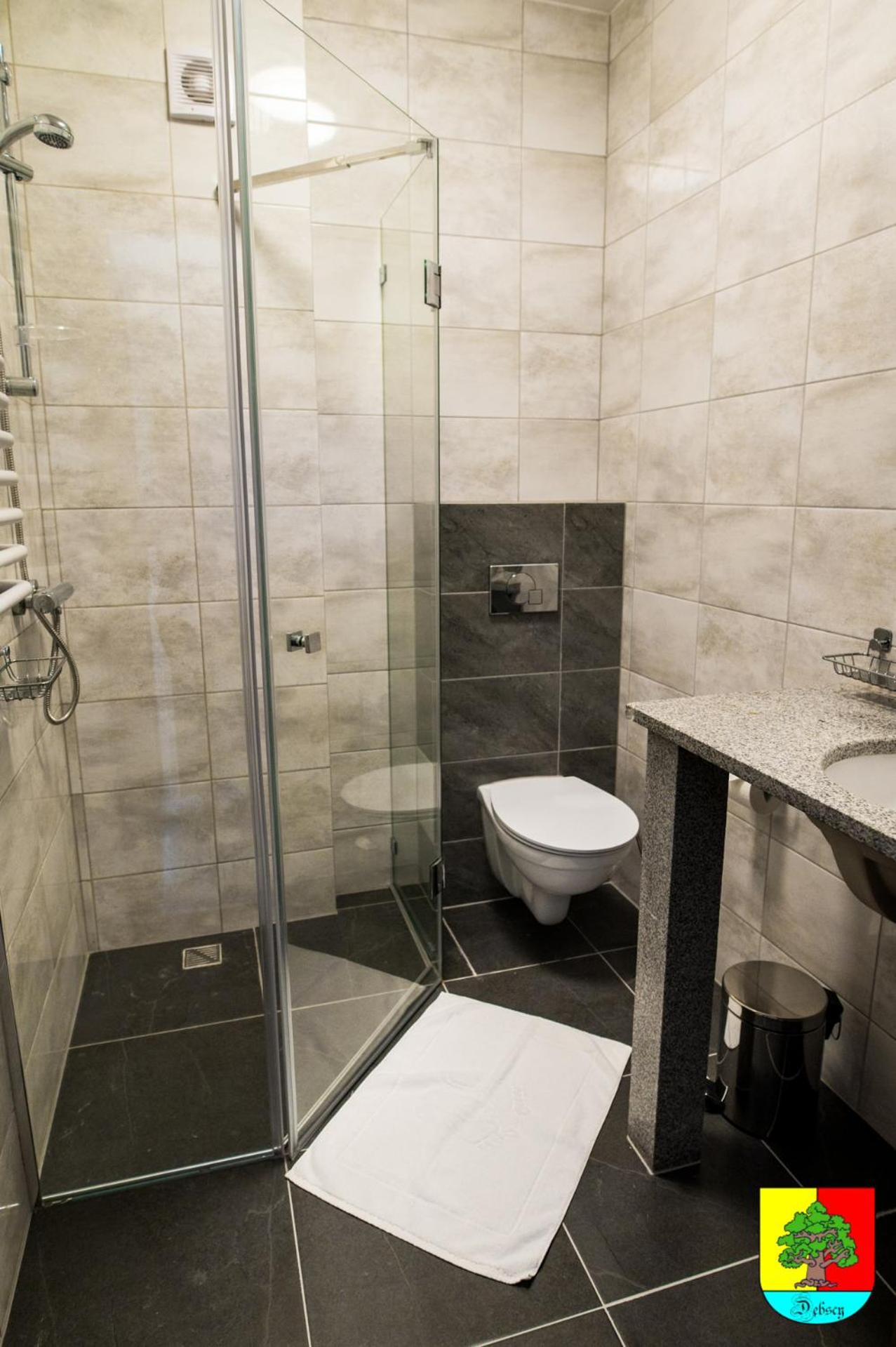 Double Room with Private Bathroom photo 3