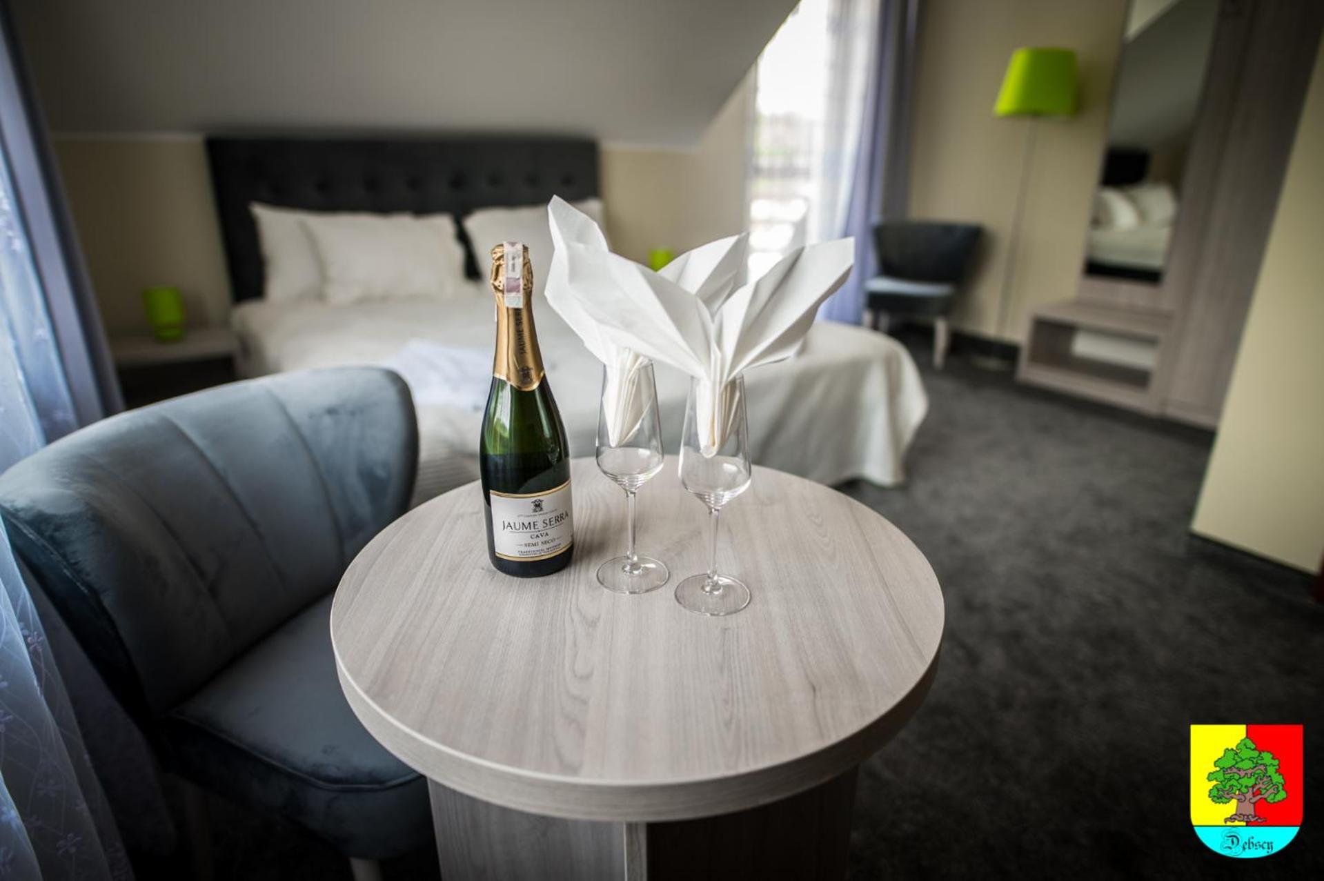 Deluxe King Room - Photo 3
