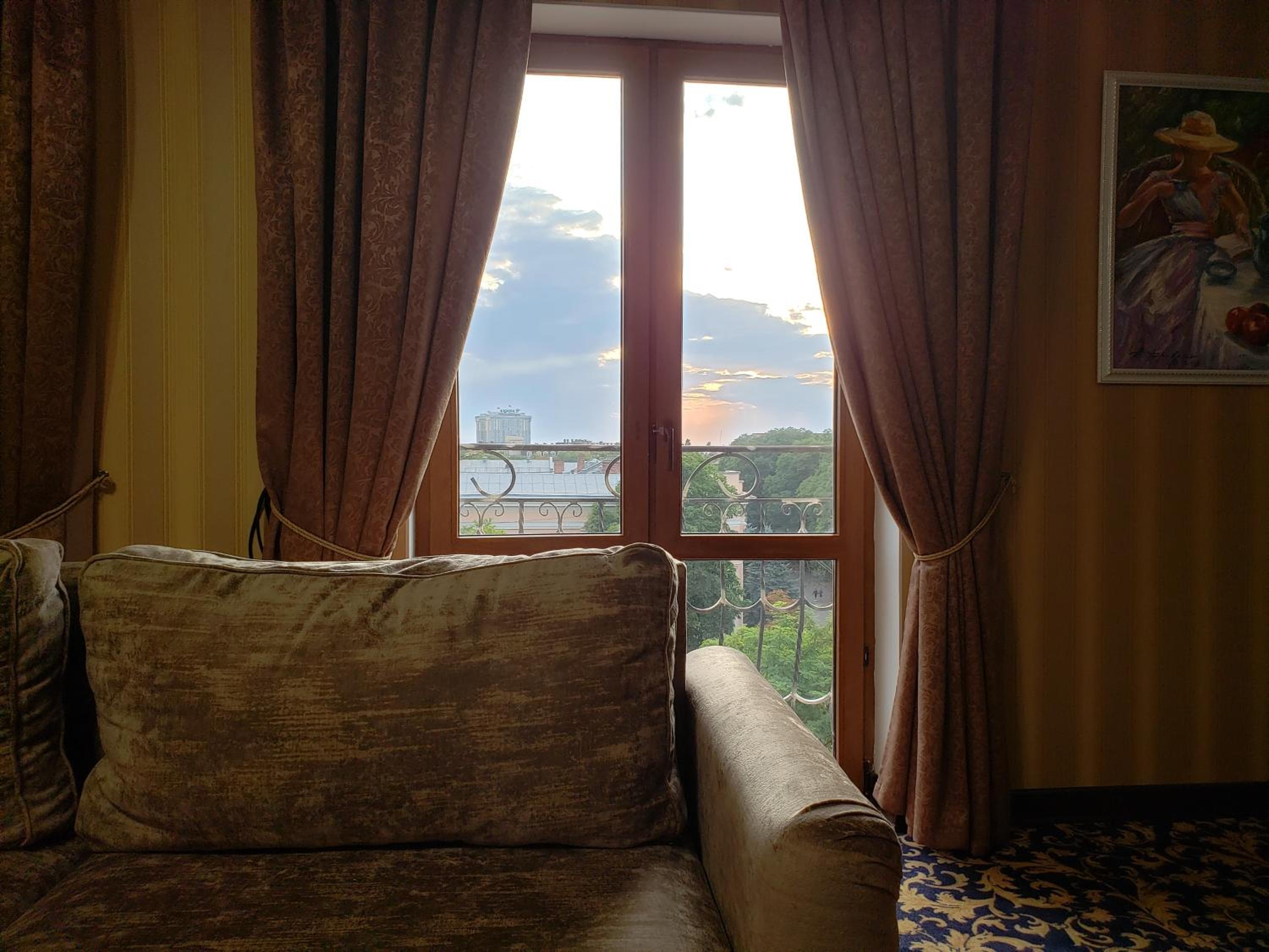 Suite Apartment with 2 French Balcony