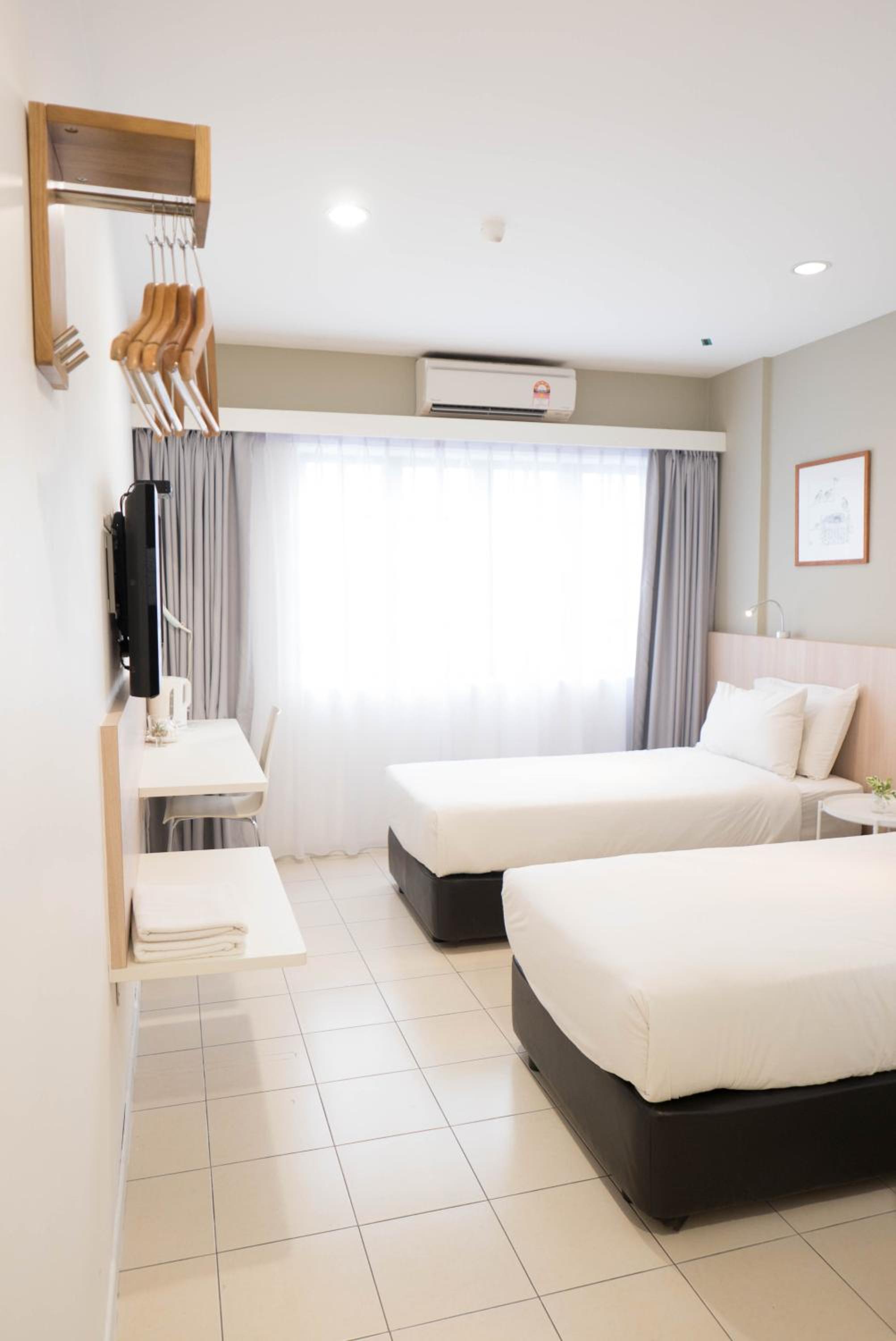 Deluxe Twin Room - Photo 6