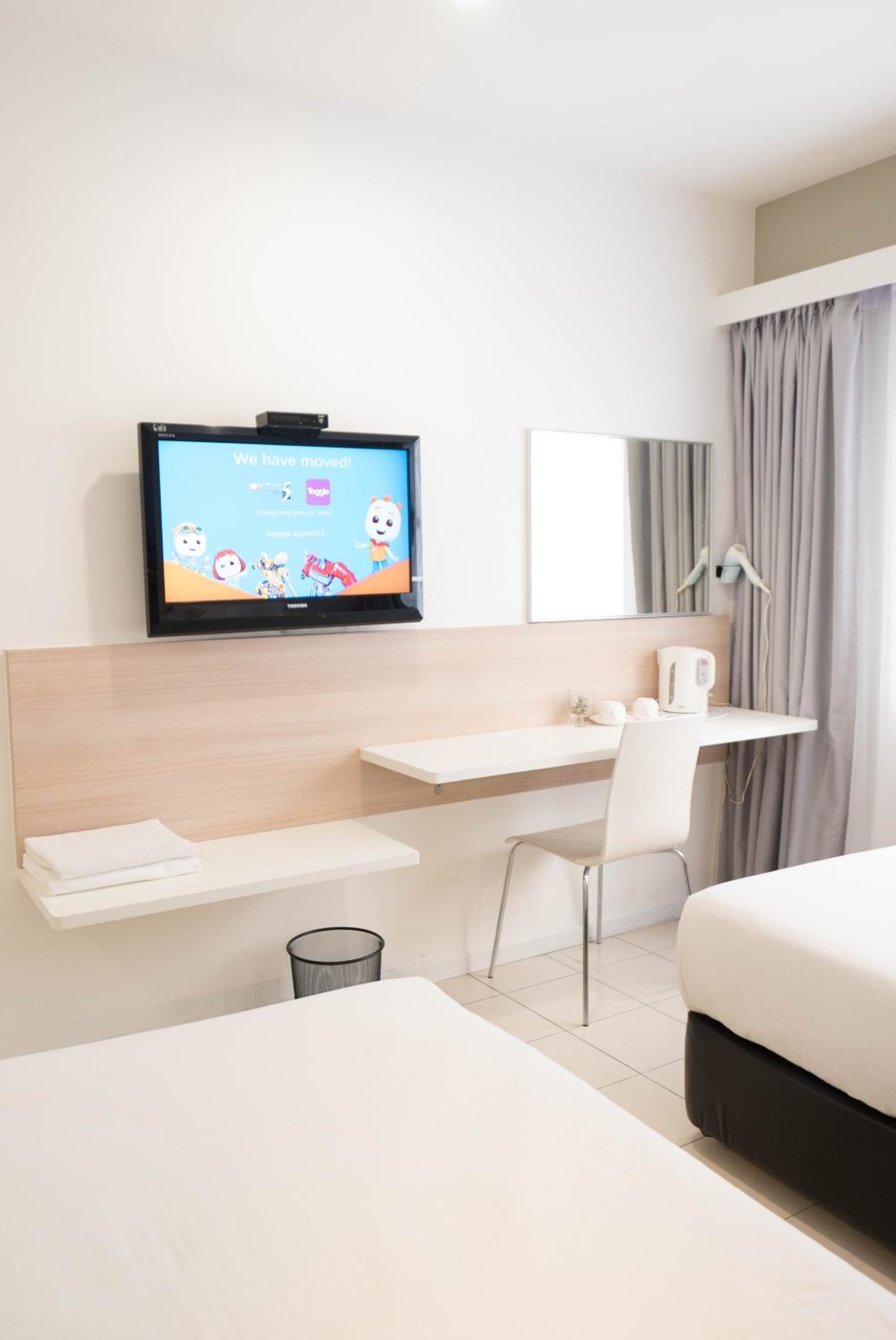 Deluxe Twin Room - Photo 8