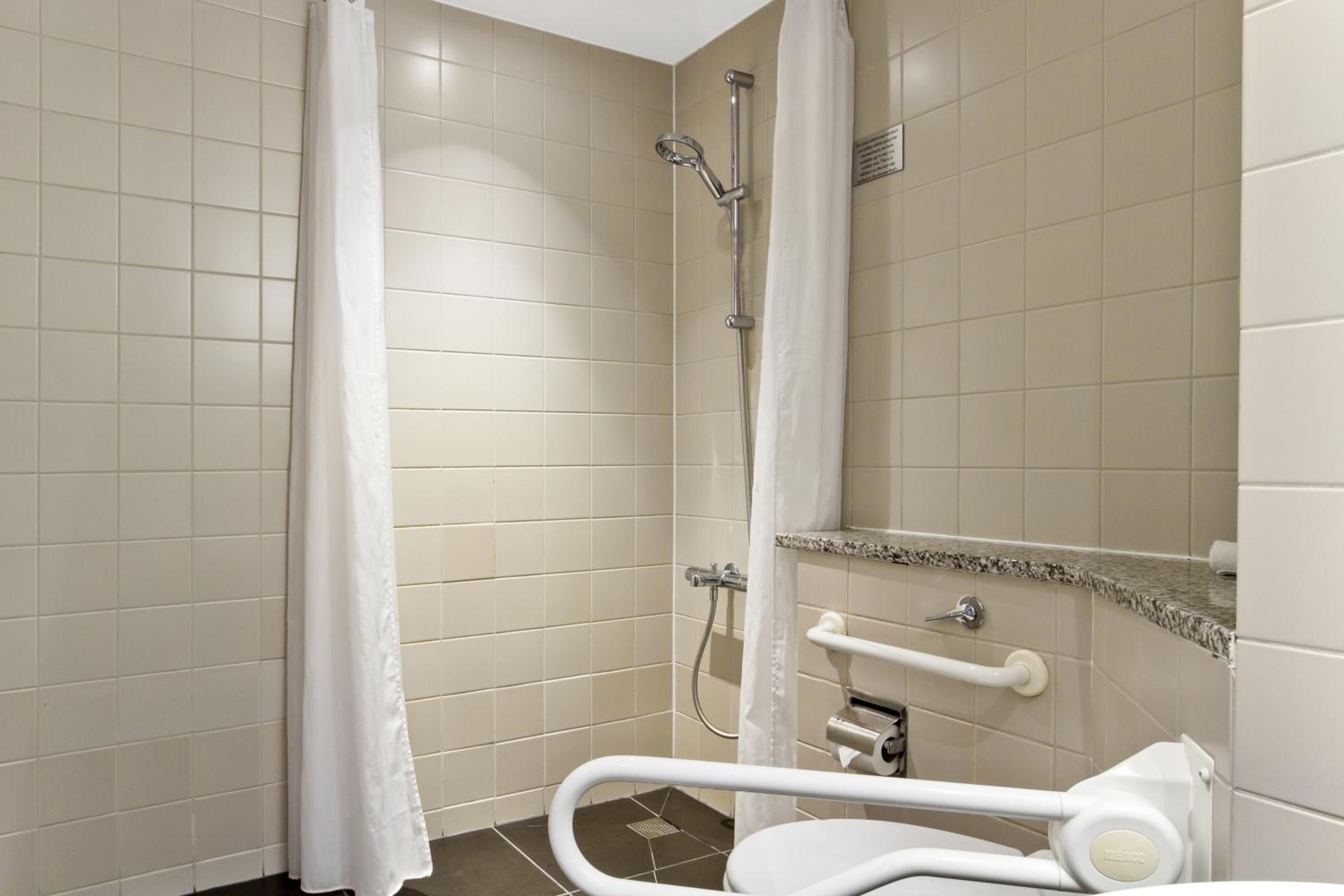 Standard Room - Photo 12