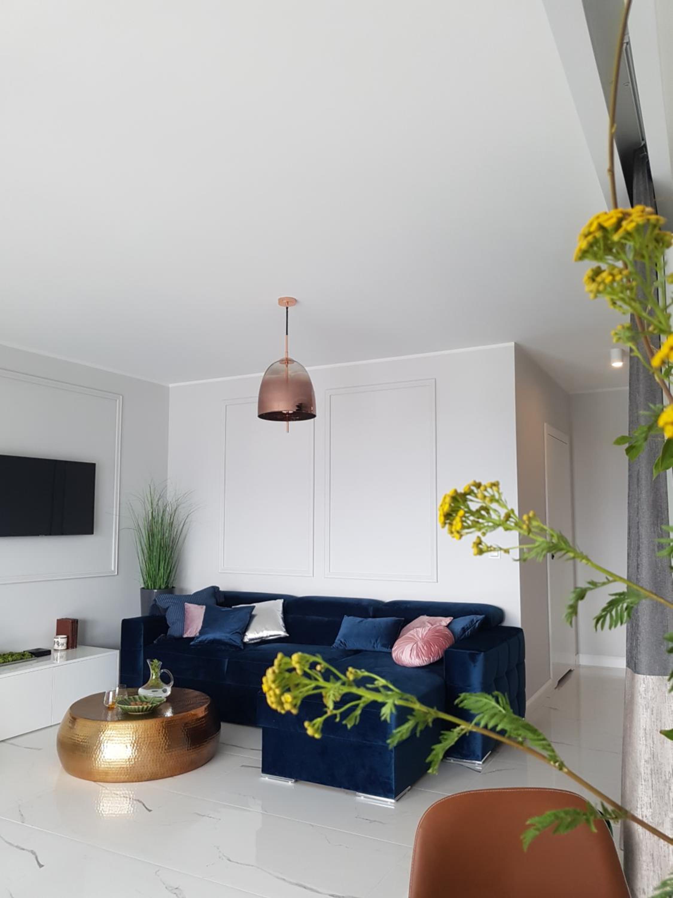One-Bedroom Apartment - Photo 1