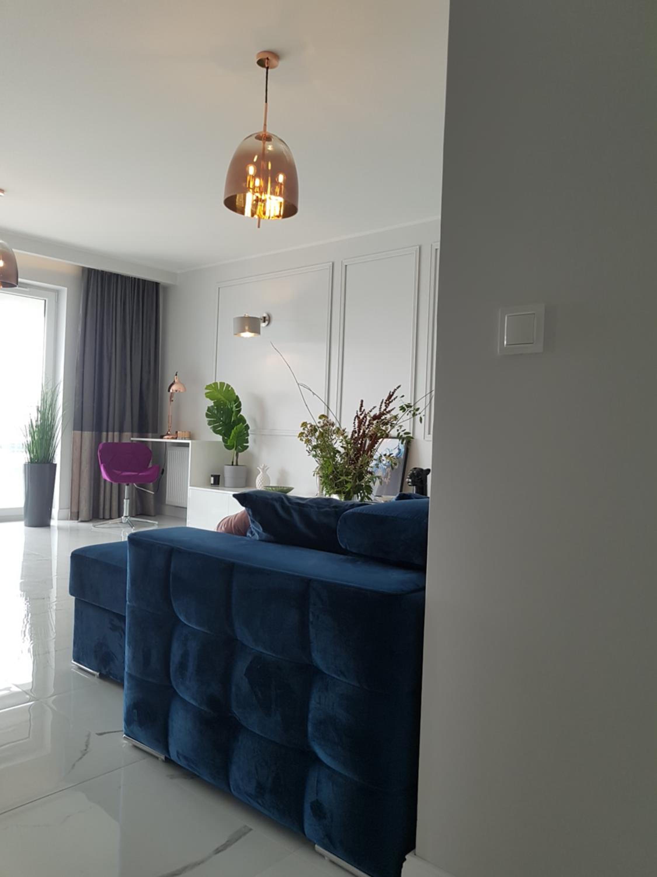 One-Bedroom Apartment - Photo 2