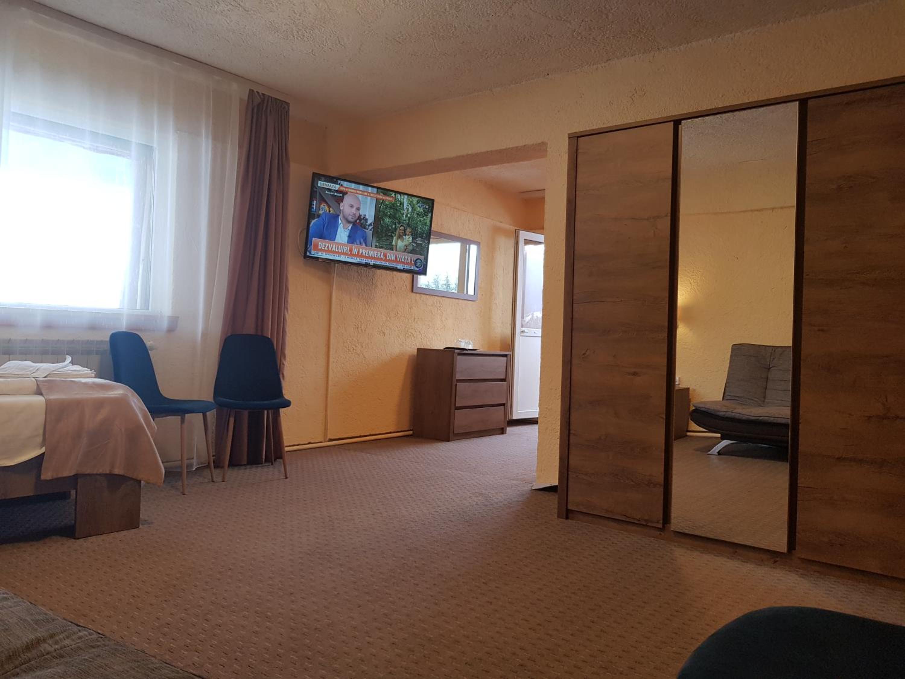 Suite - Photo 4