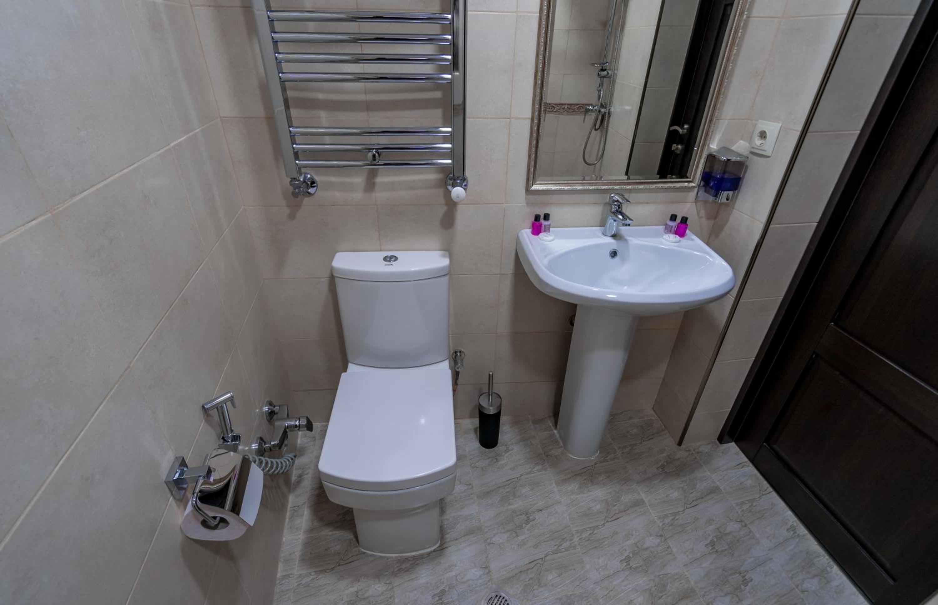Standard Triple Room - Photo 3
