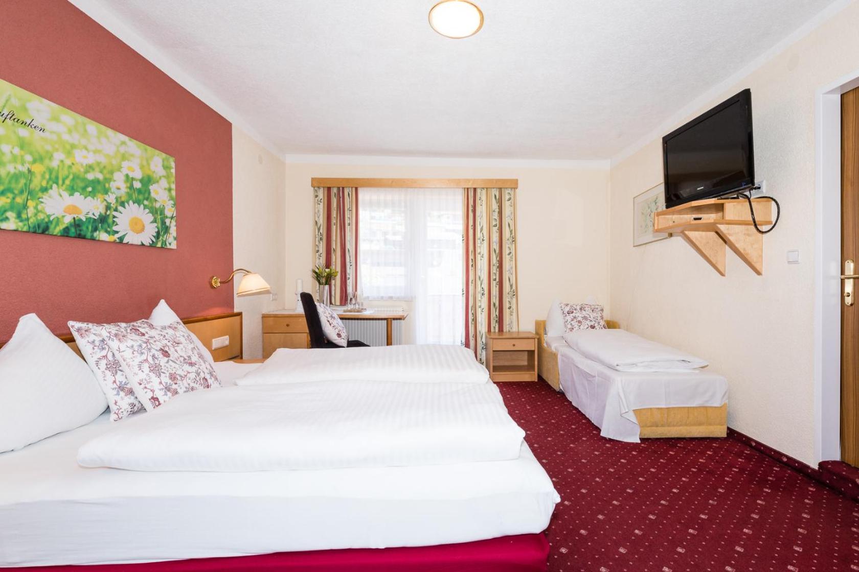 Triple Room with Balcony photo 1