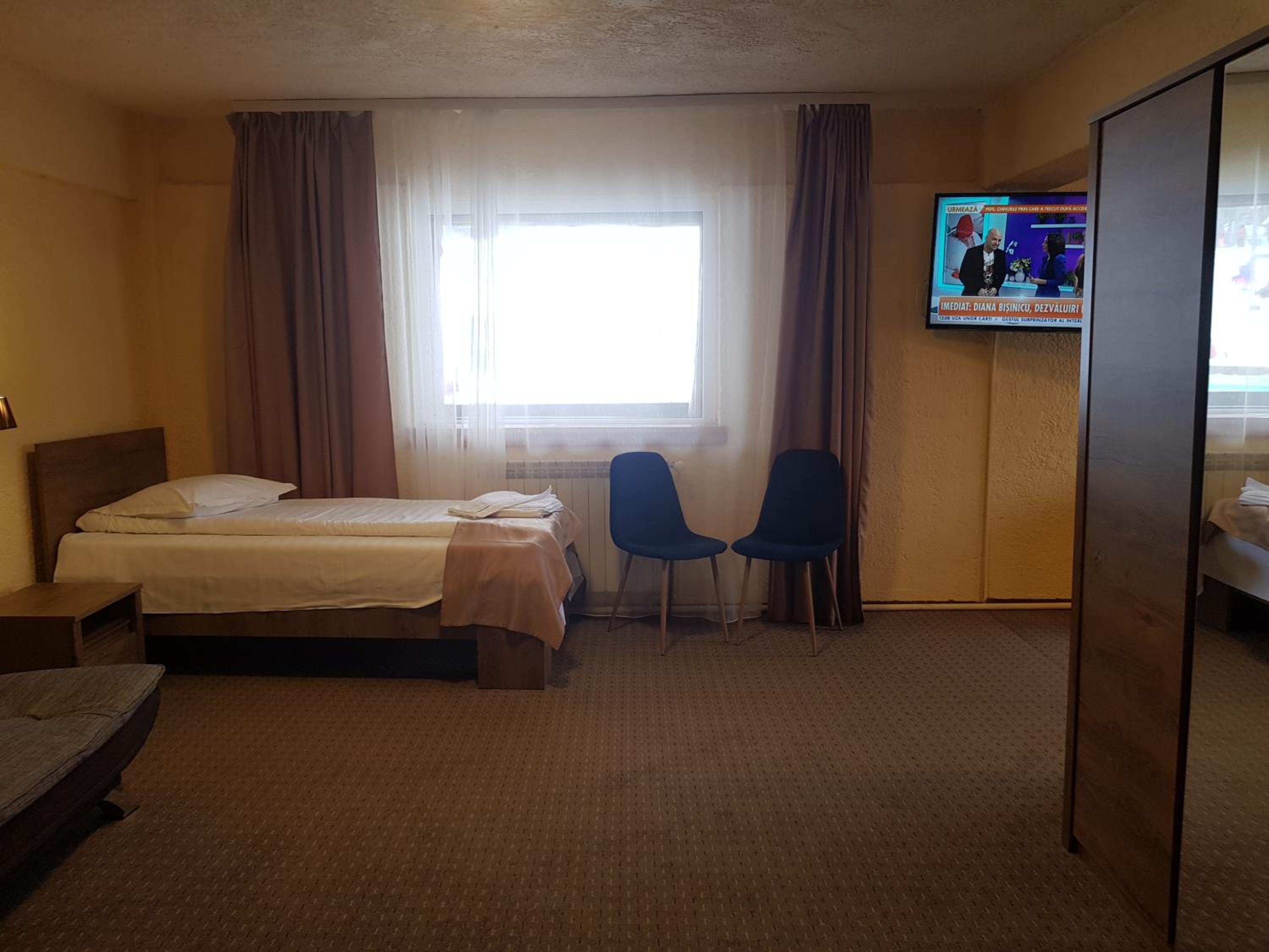 Suite - Photo 3