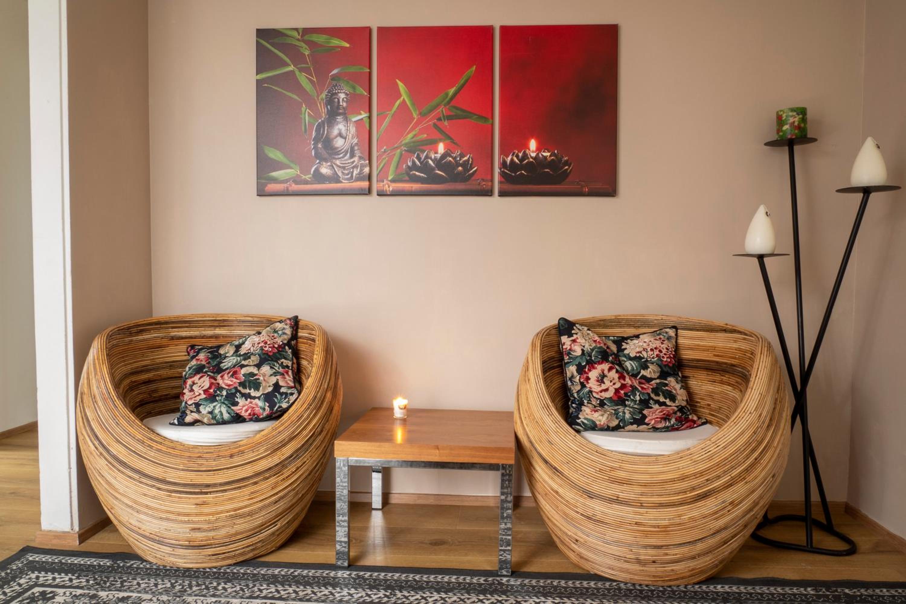 Three-Bedroom Apartment - Photo 8