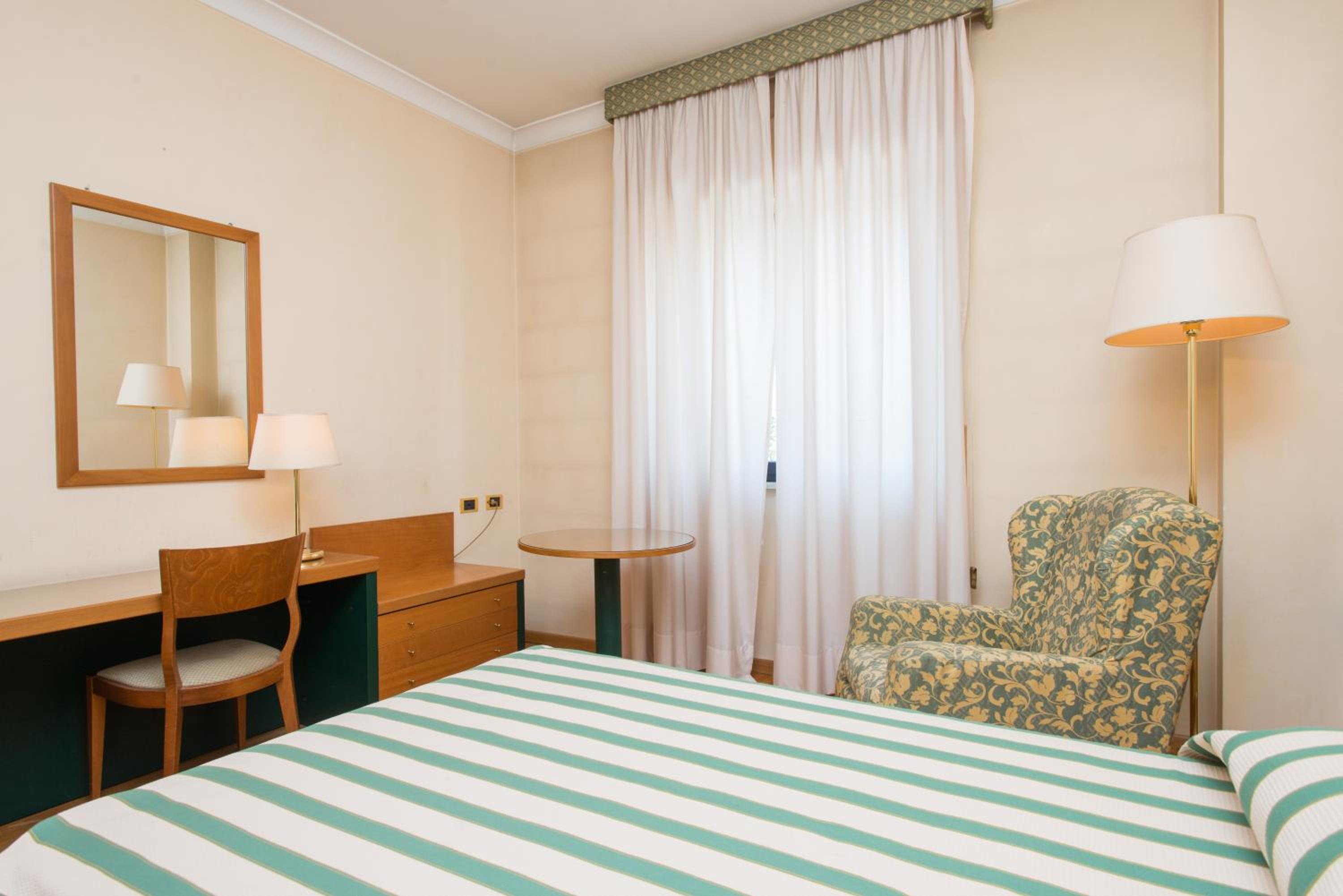 Standard Single Room photo 2