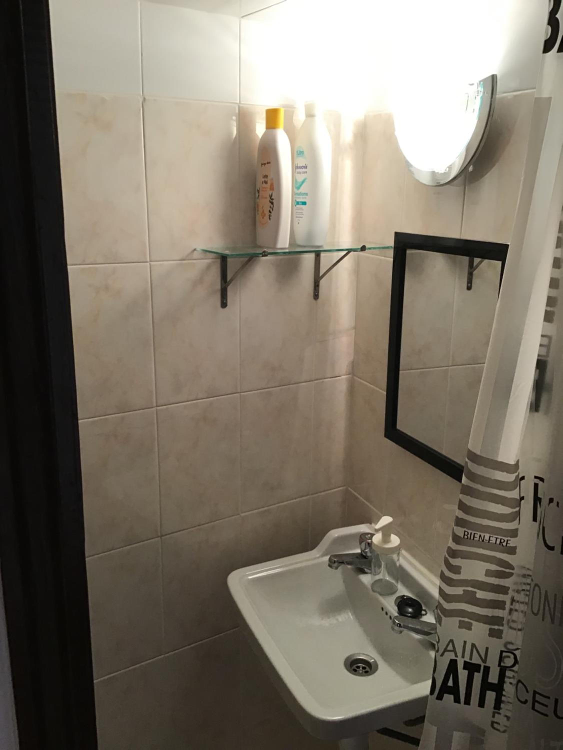 Two-Bedroom Apartment - Photo 21