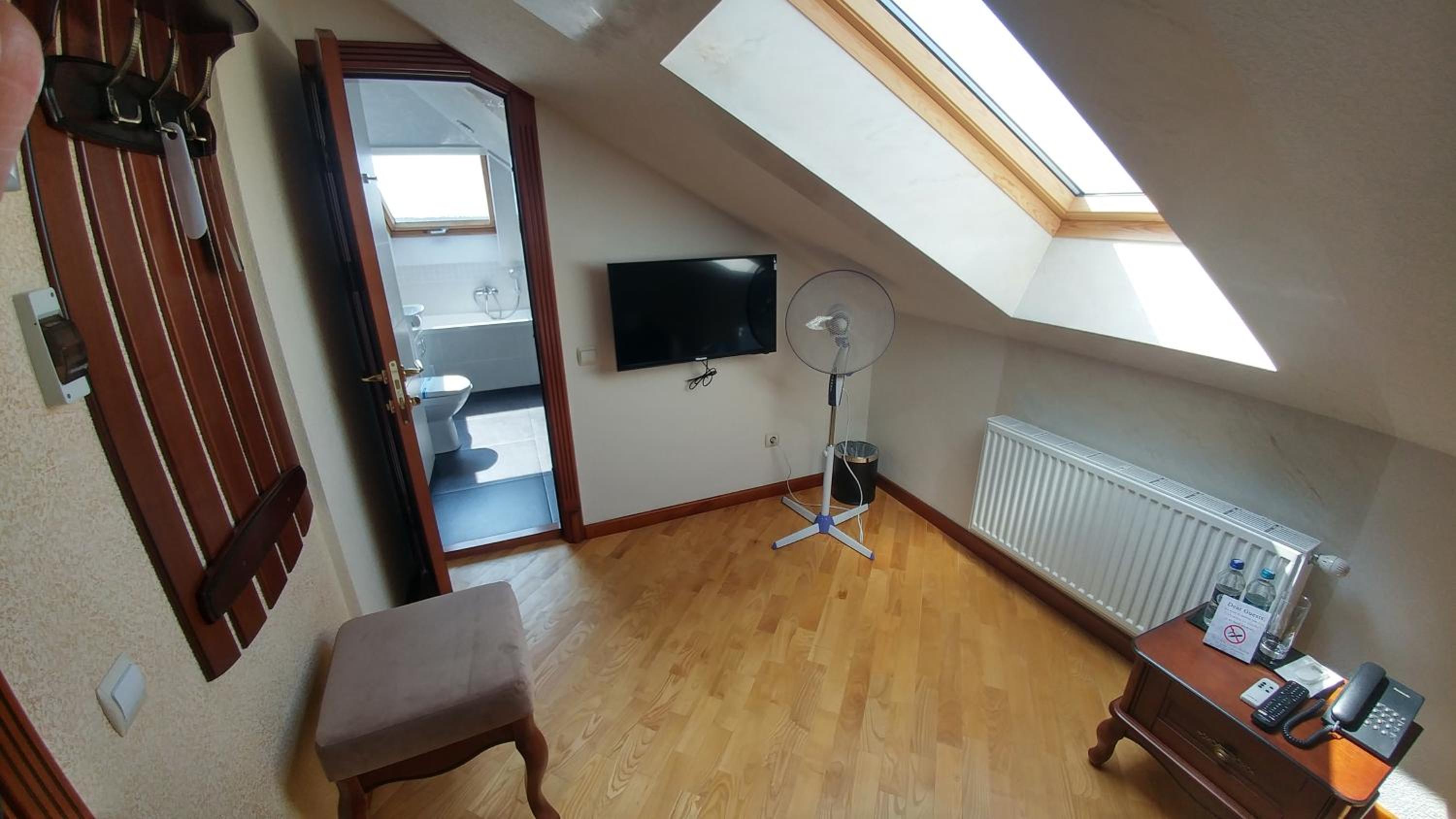 Budget Single Room photo 2