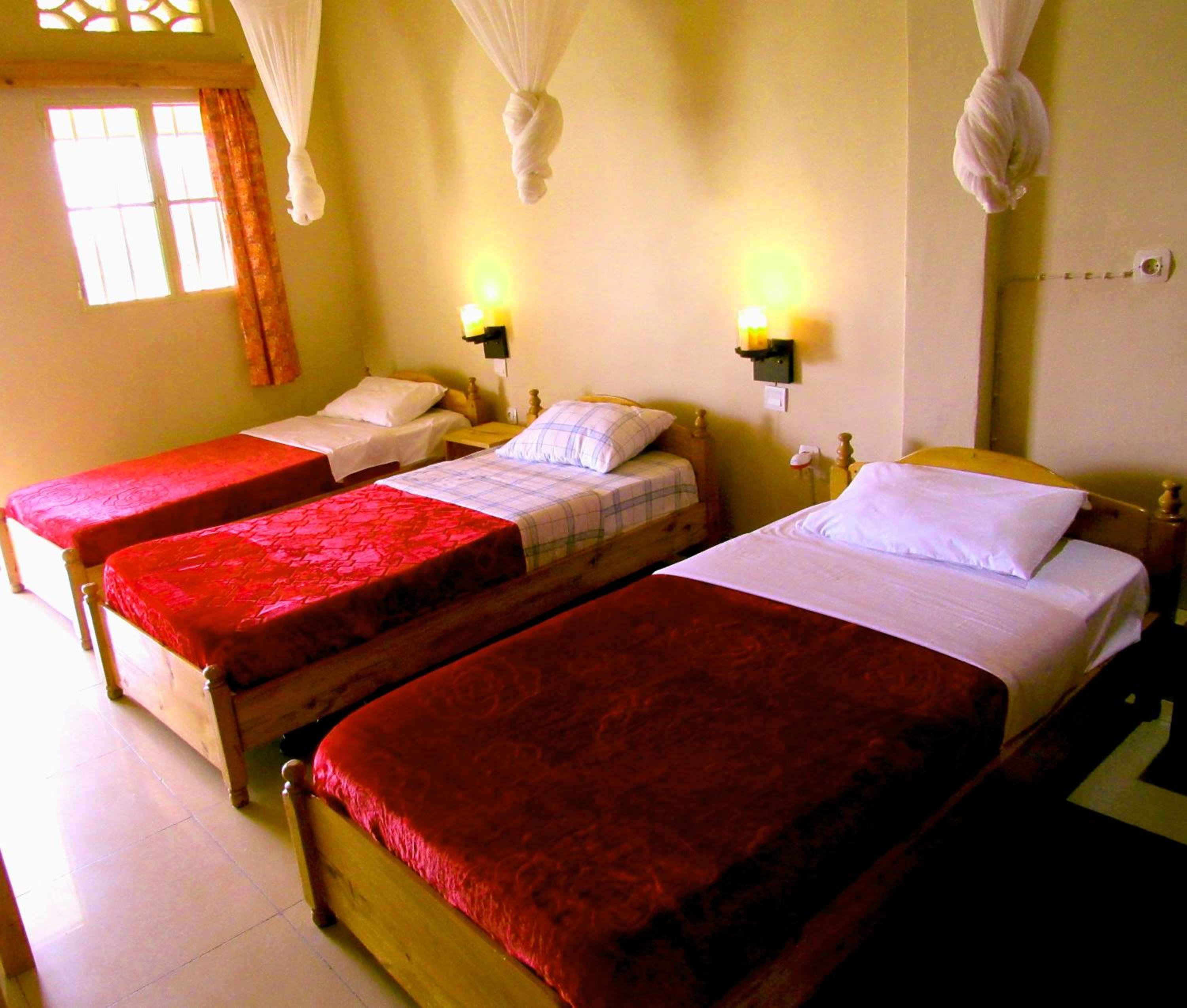 Standard Triple Room - Photo 2
