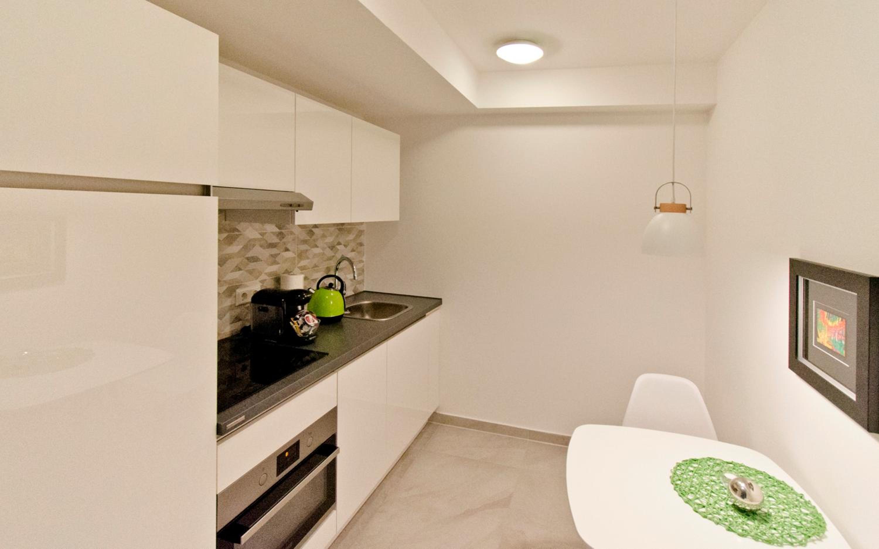 Comfort Suite Apartment basement (basement) with sofa bed - Photo 4