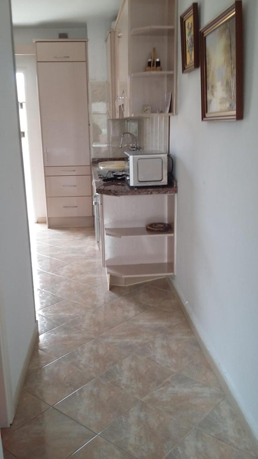 One-Bedroom Apartment - Photo 8