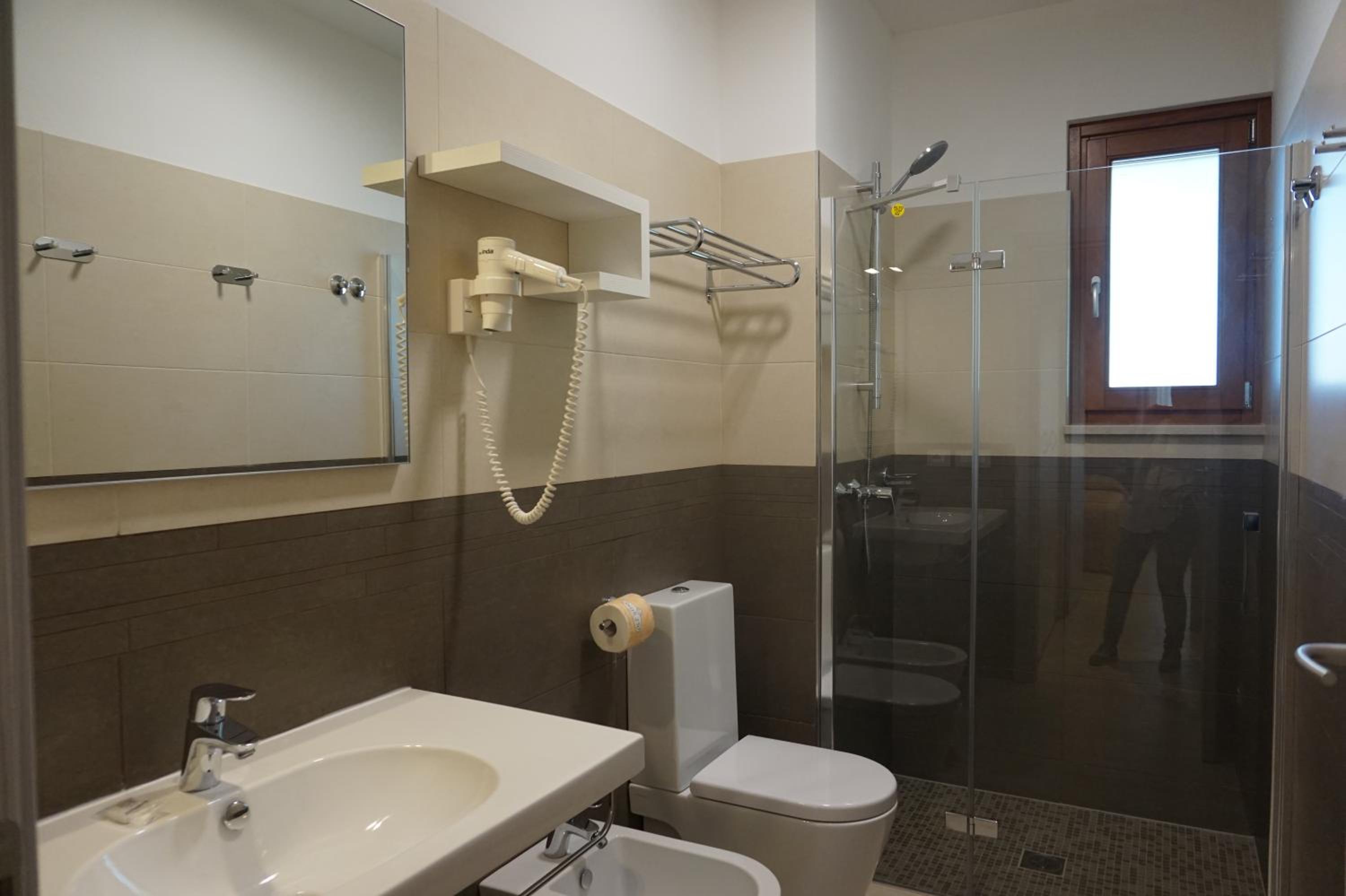 Deluxe Family Suite photo 2