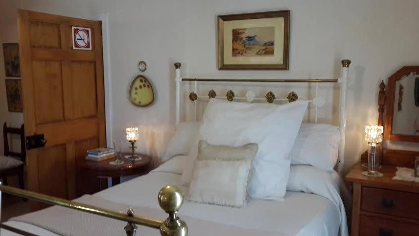 Double Room with Private Bathroom - Photo 2