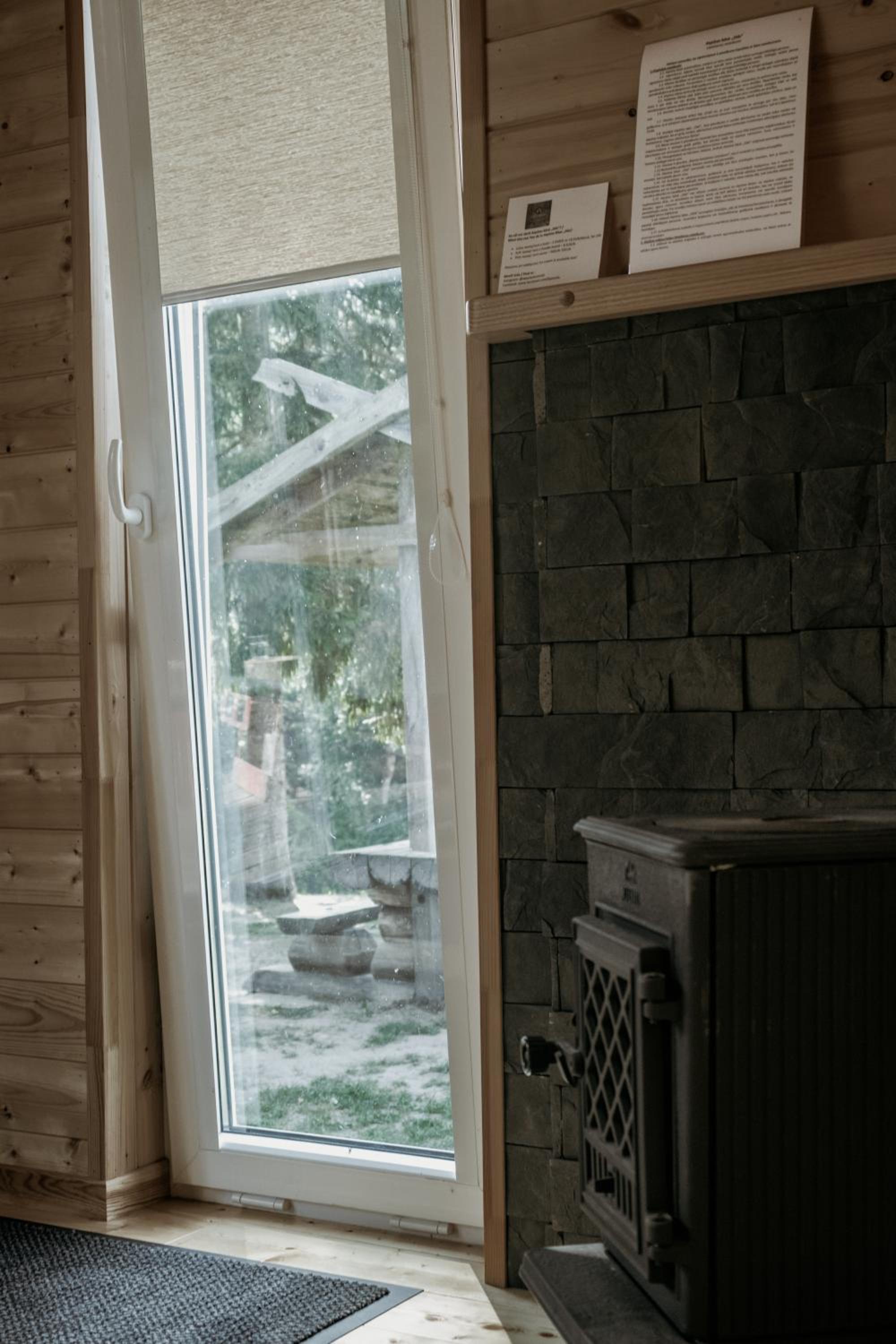 One-Bedroom House - Photo 8