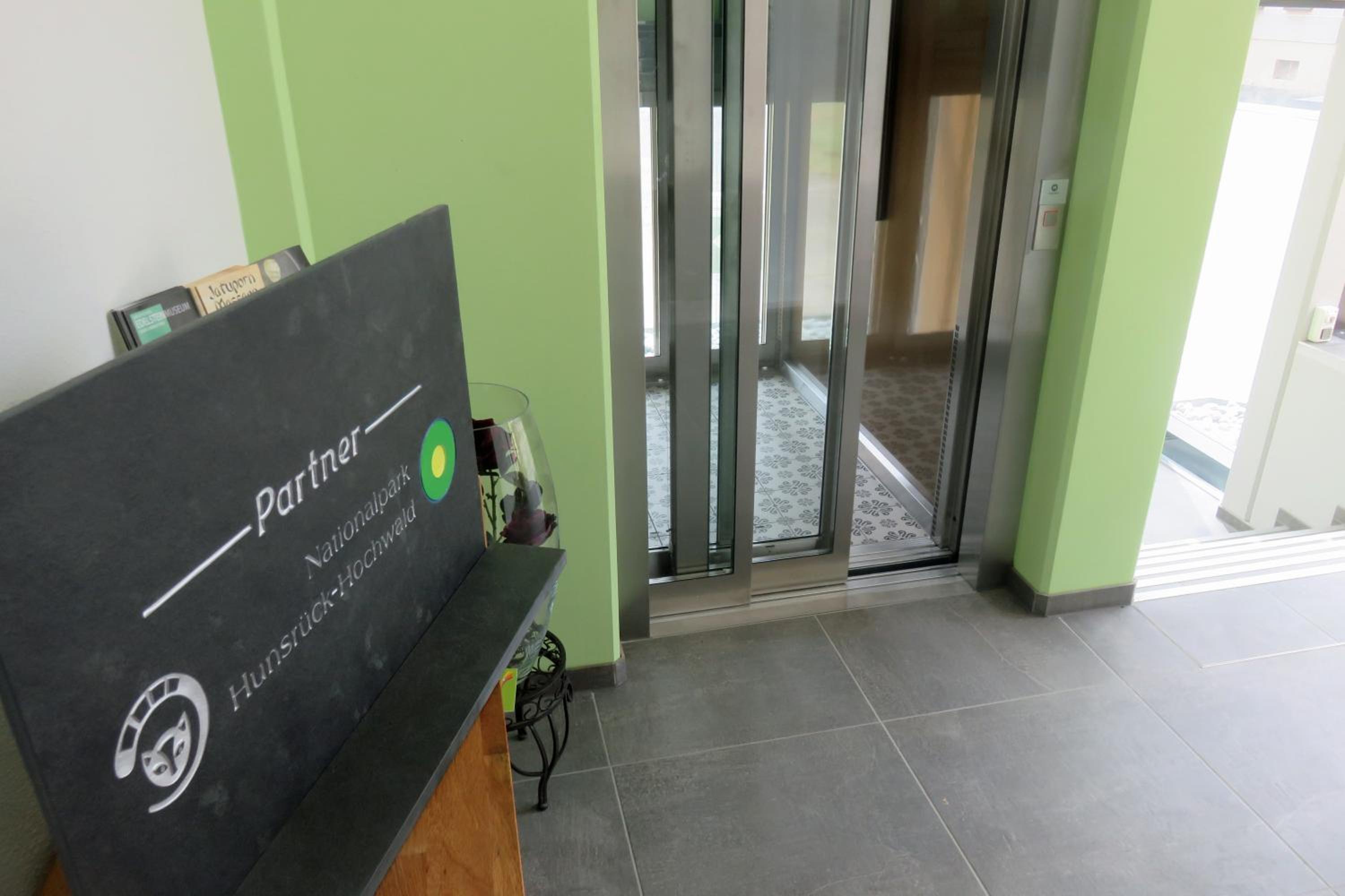 Standard Double Room - Photo 6