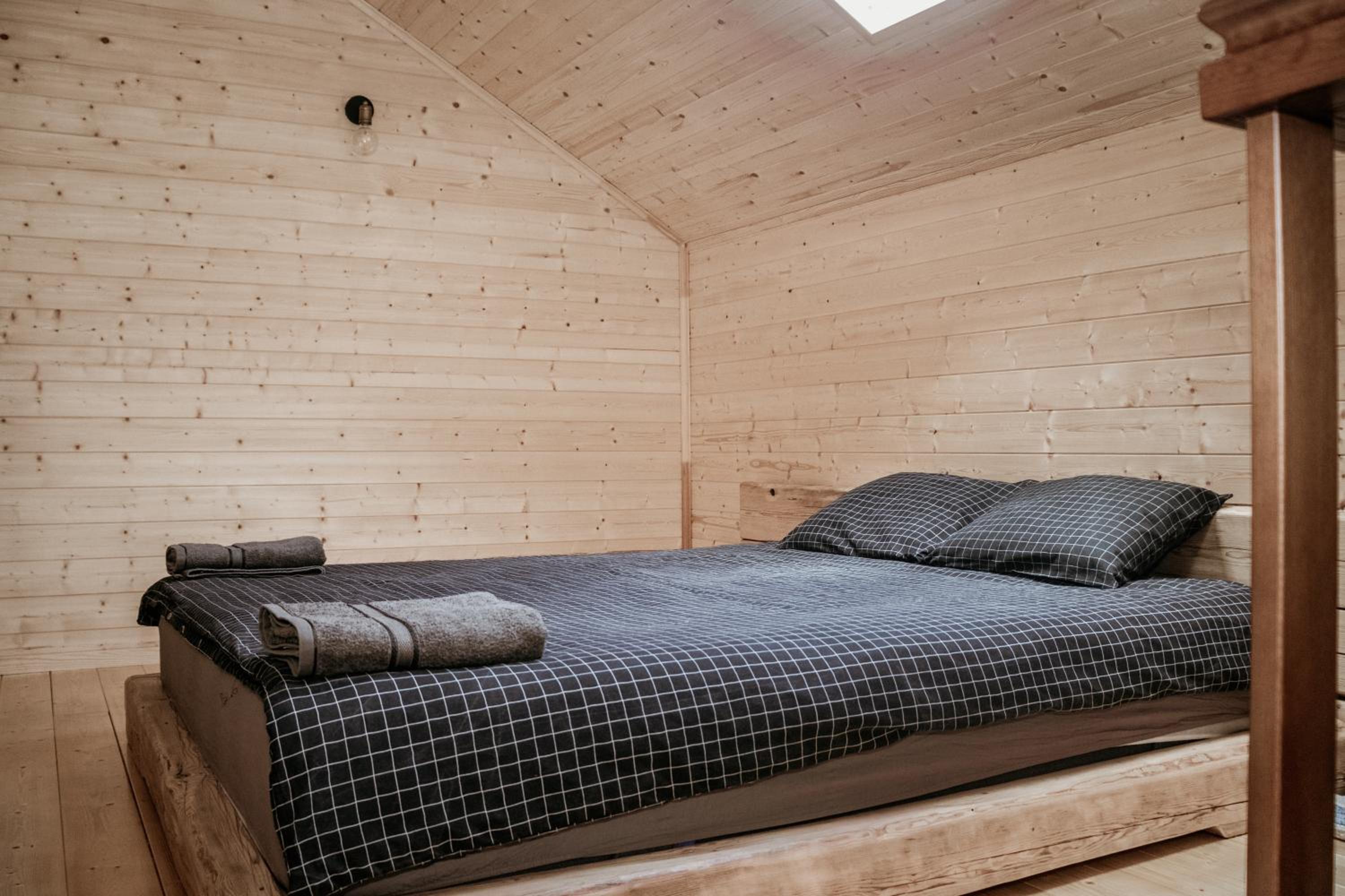 One-Bedroom House - Photo 24