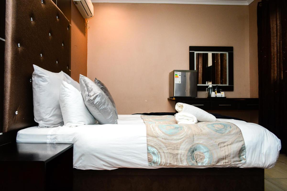 Standard Double Room - Photo 1