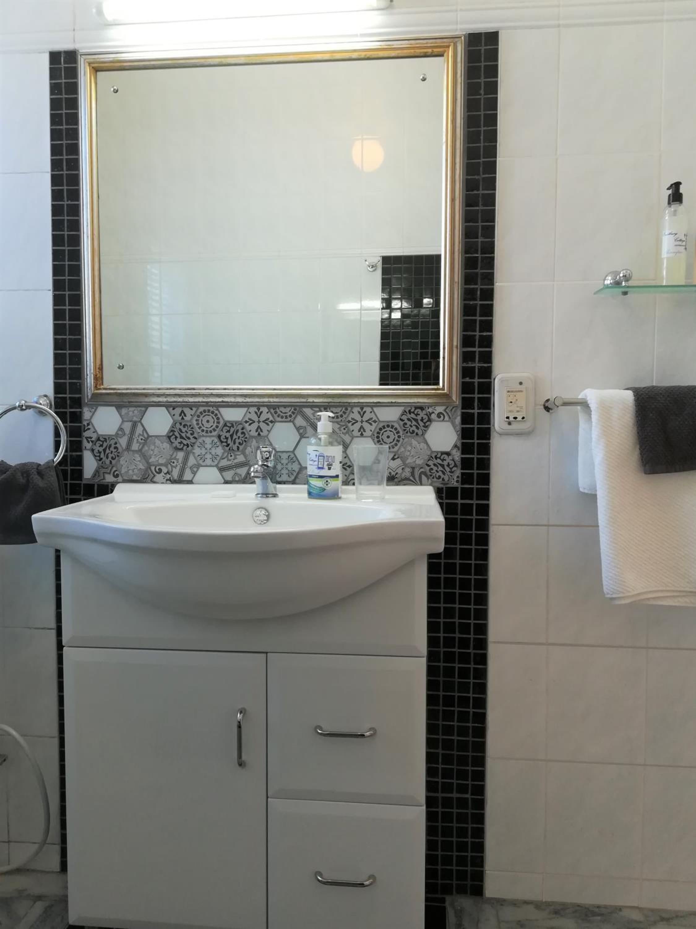  Double Room - Photo 10