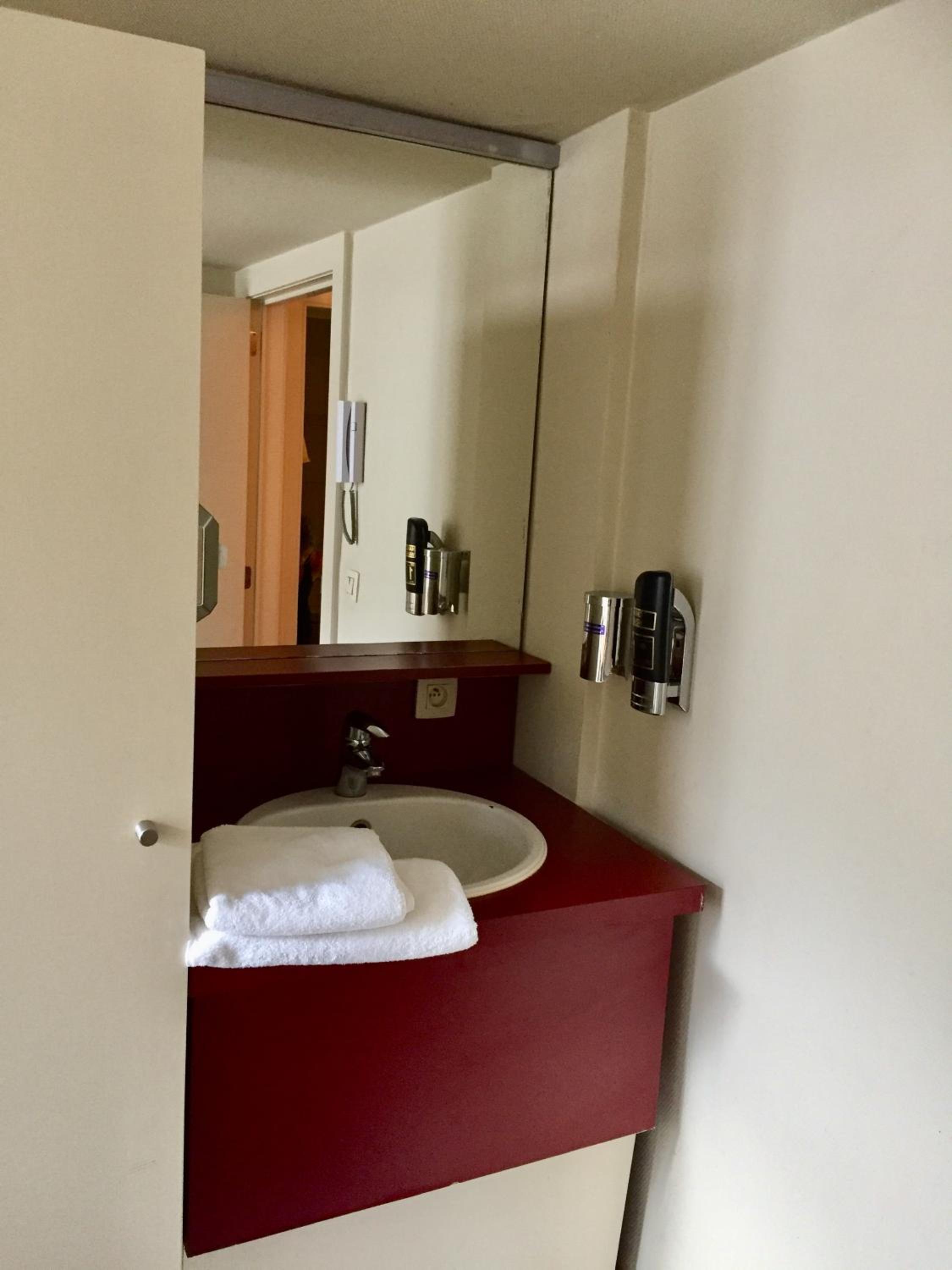 Single Room with Shared Shower and Toilet