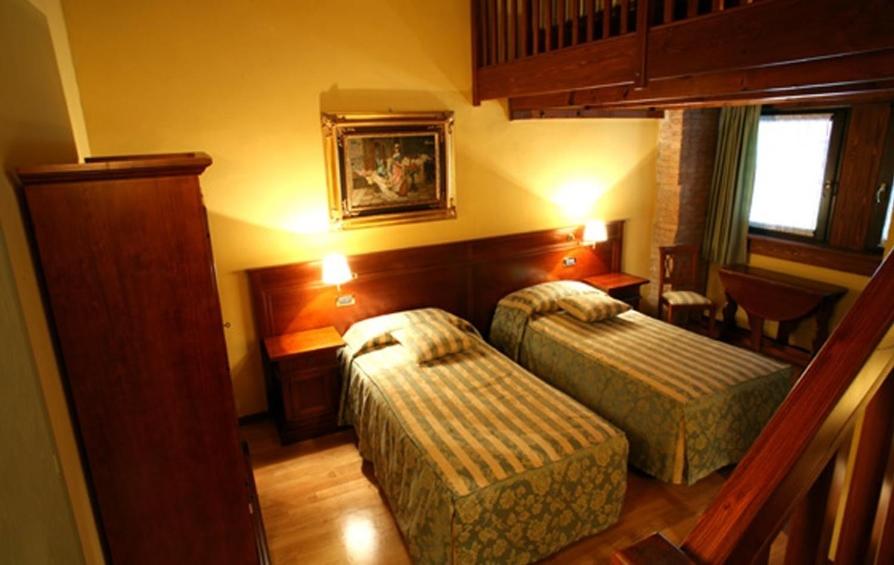 Double or Twin Room photo 1