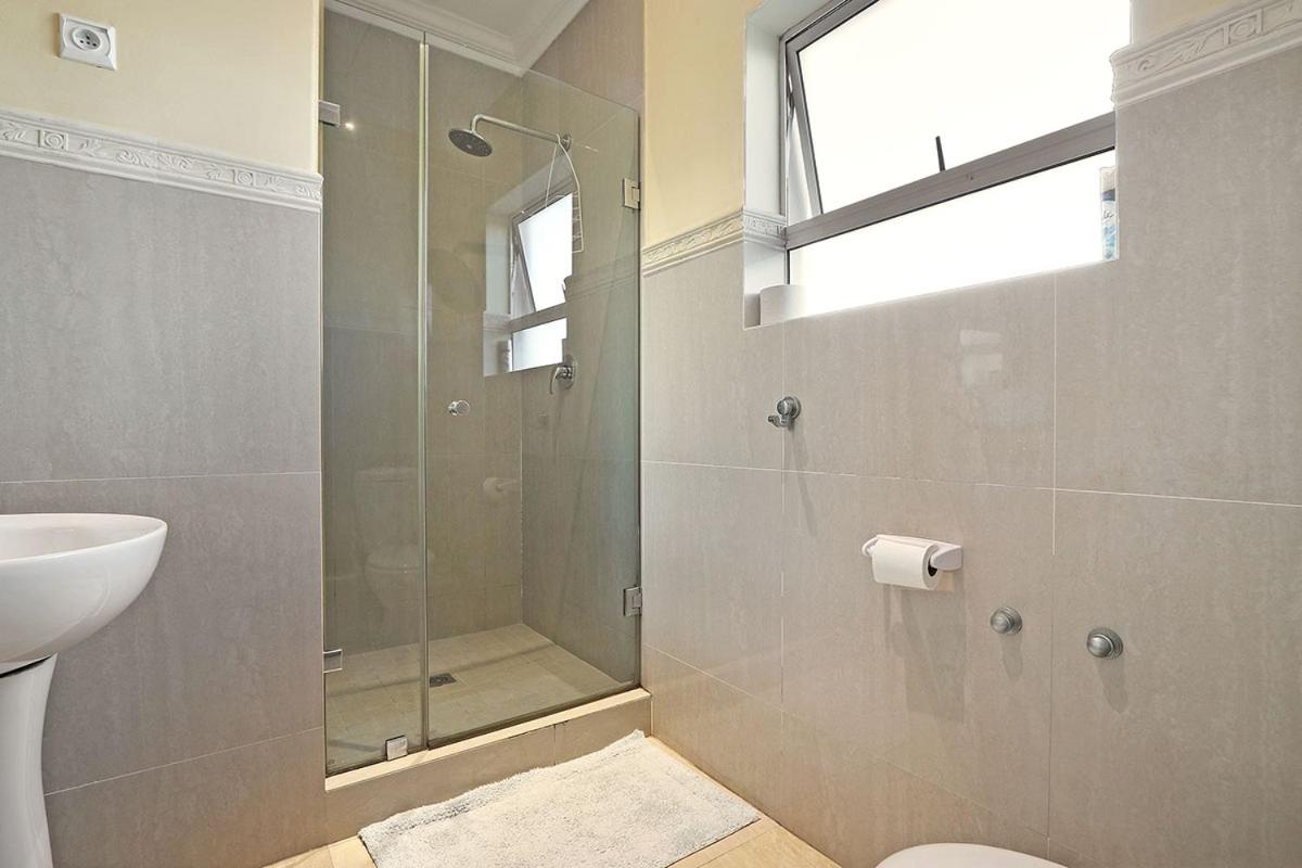 Deluxe Double Room with Balcony photo 1