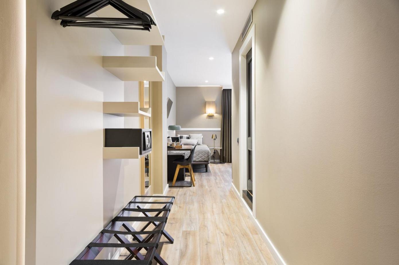 Superior Triple Room photo 3