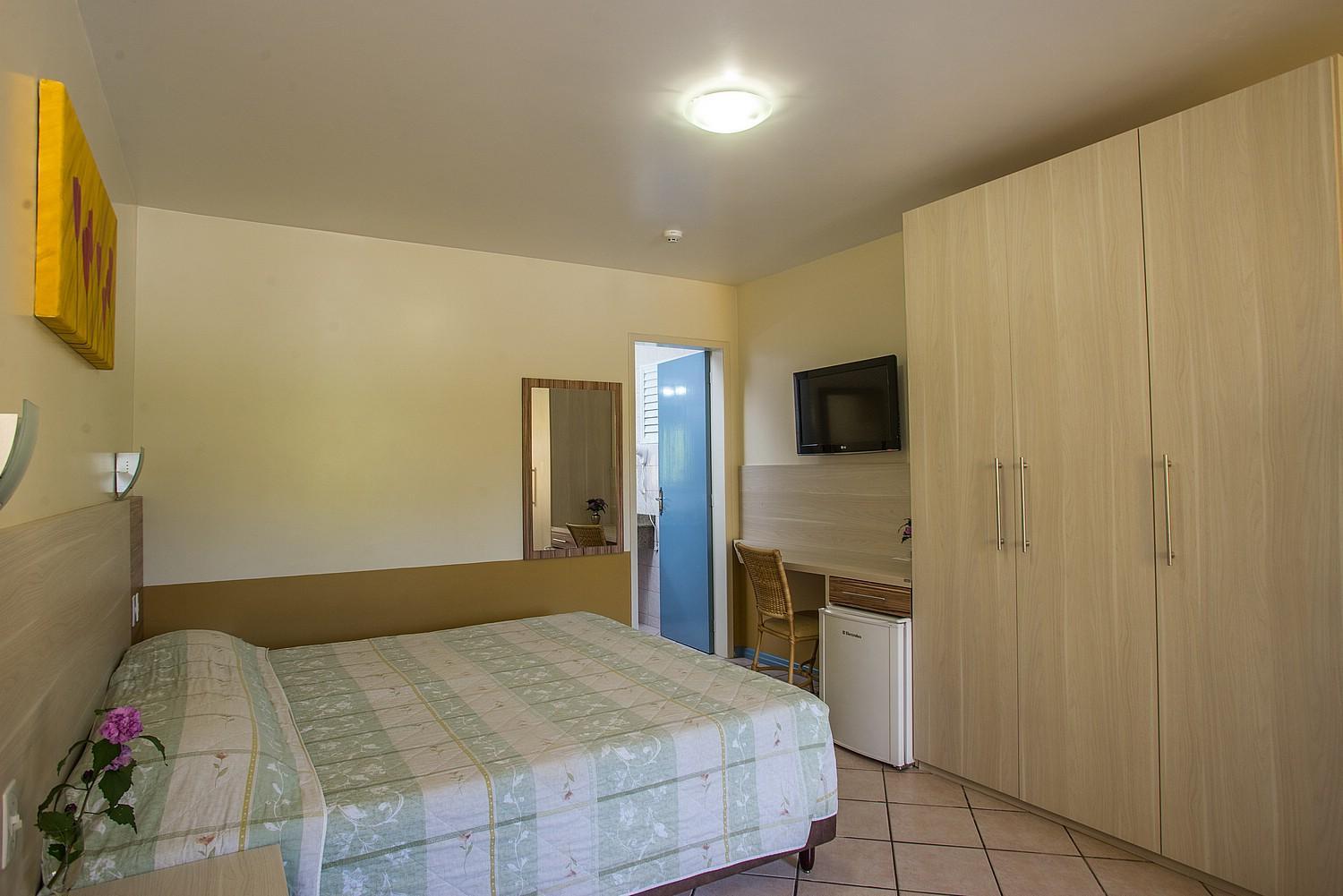 Standard Family Room - Photo 3
