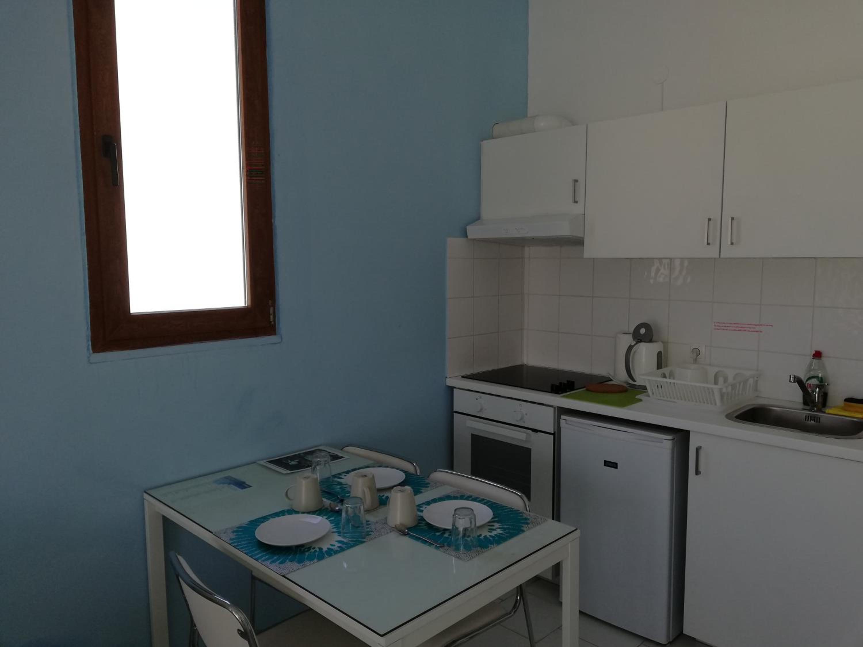 Studio with Balcony - Photo 6