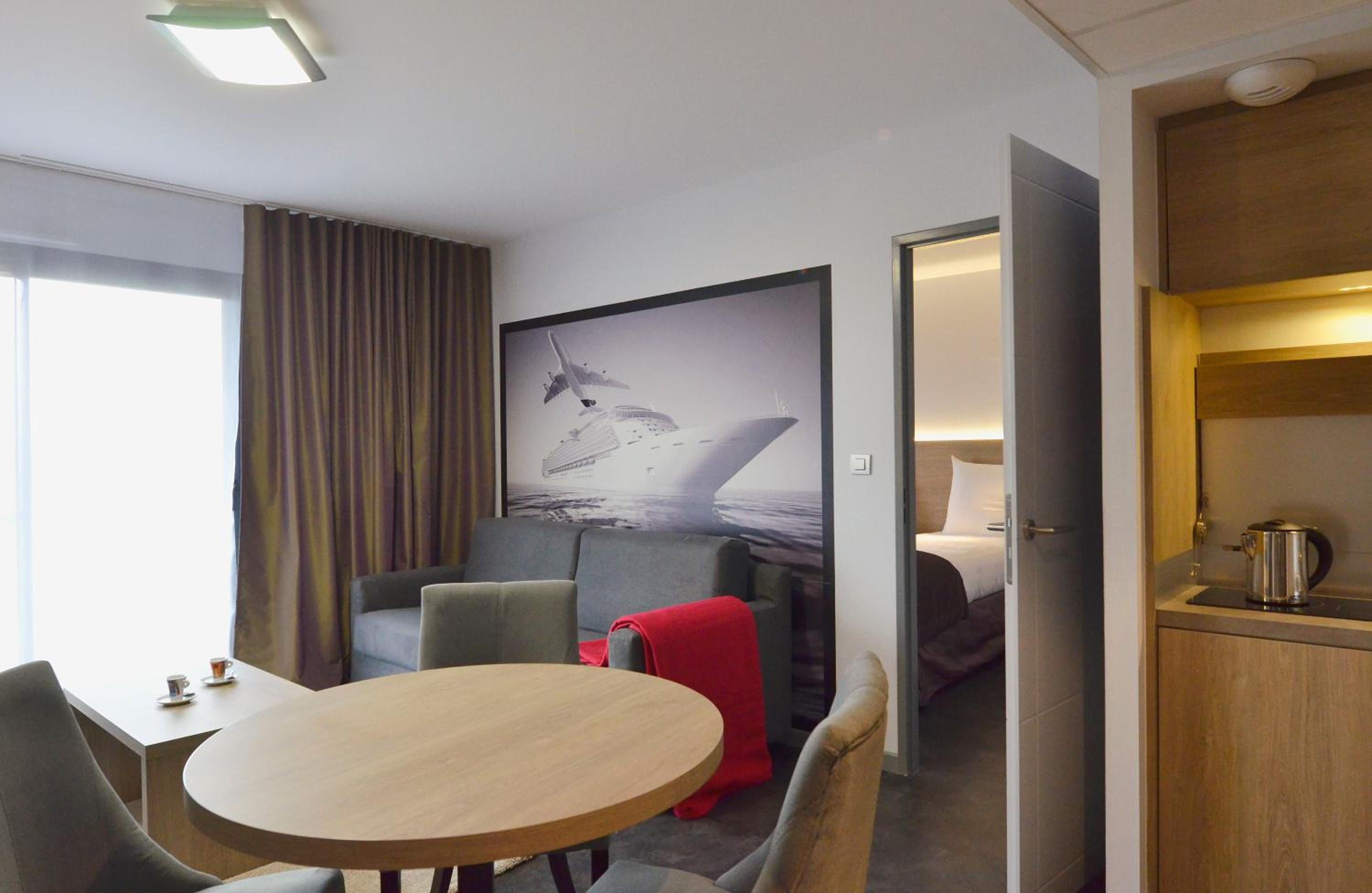 Apartment with King Bed and Sofa Bed - Non-Smoking - Photo 6