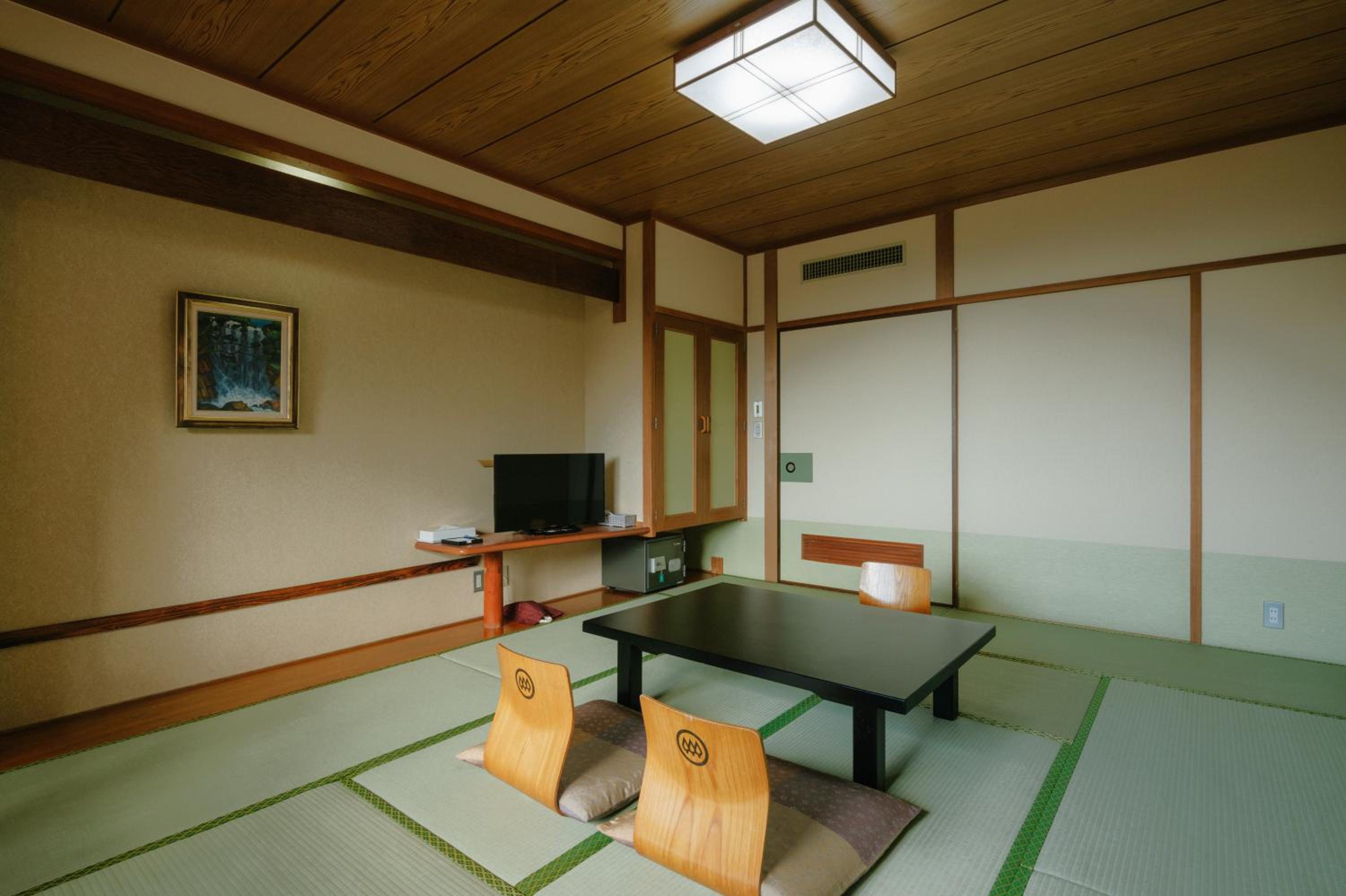 Japanese-Style Room