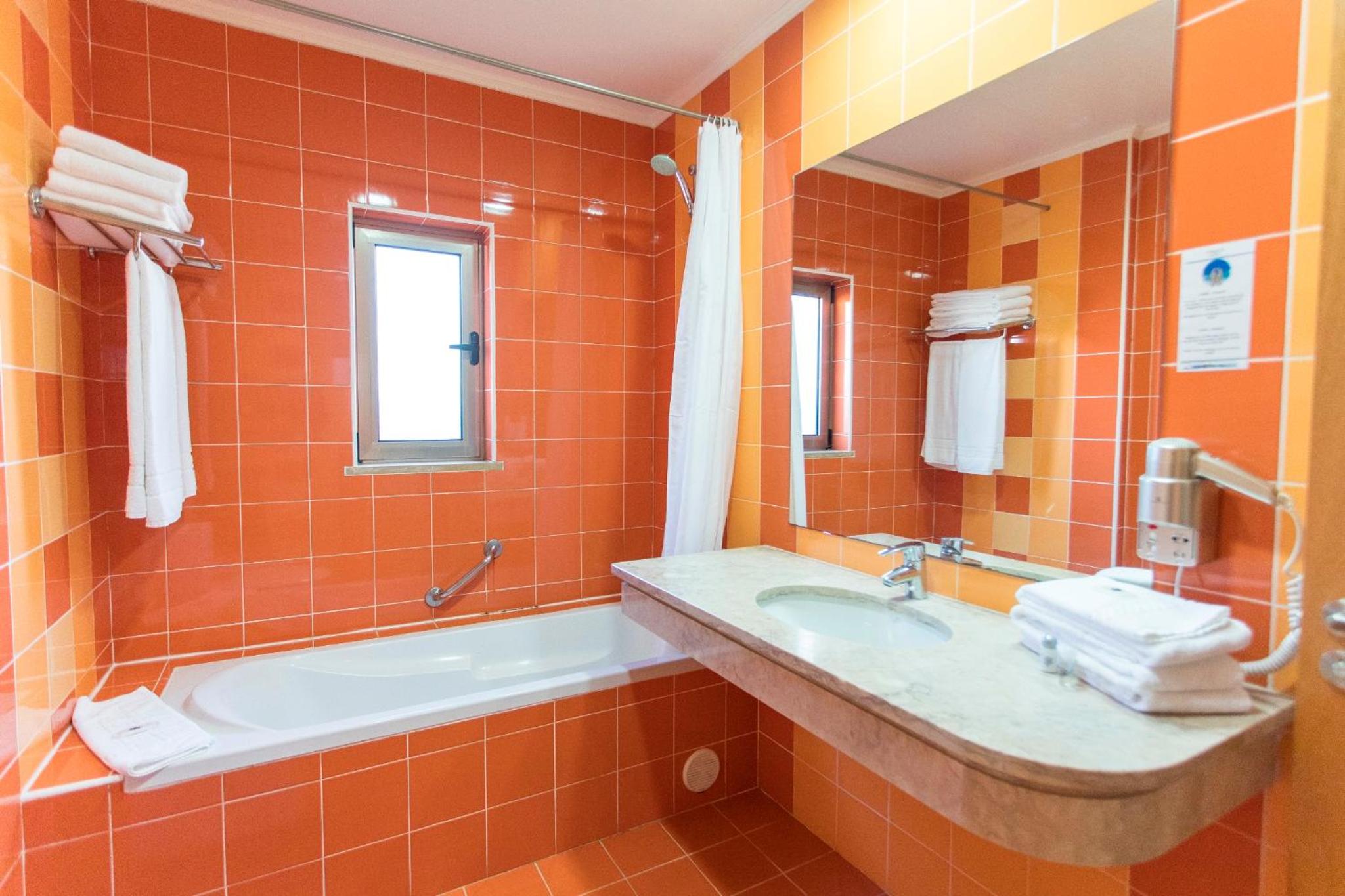Standard One-Bedroom Apartment with Garden View - Photo 5