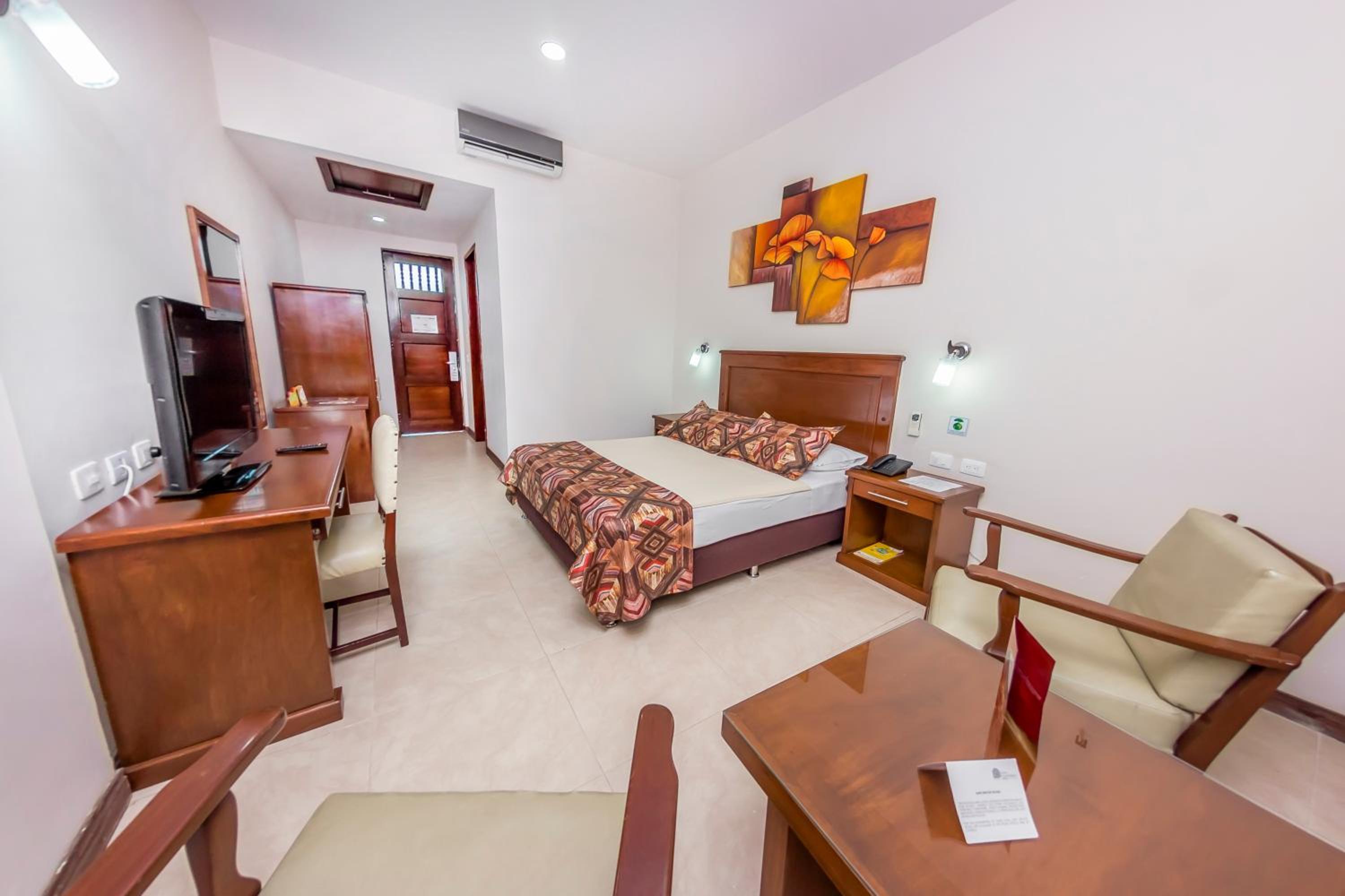 Standard Double Room - Photo 2