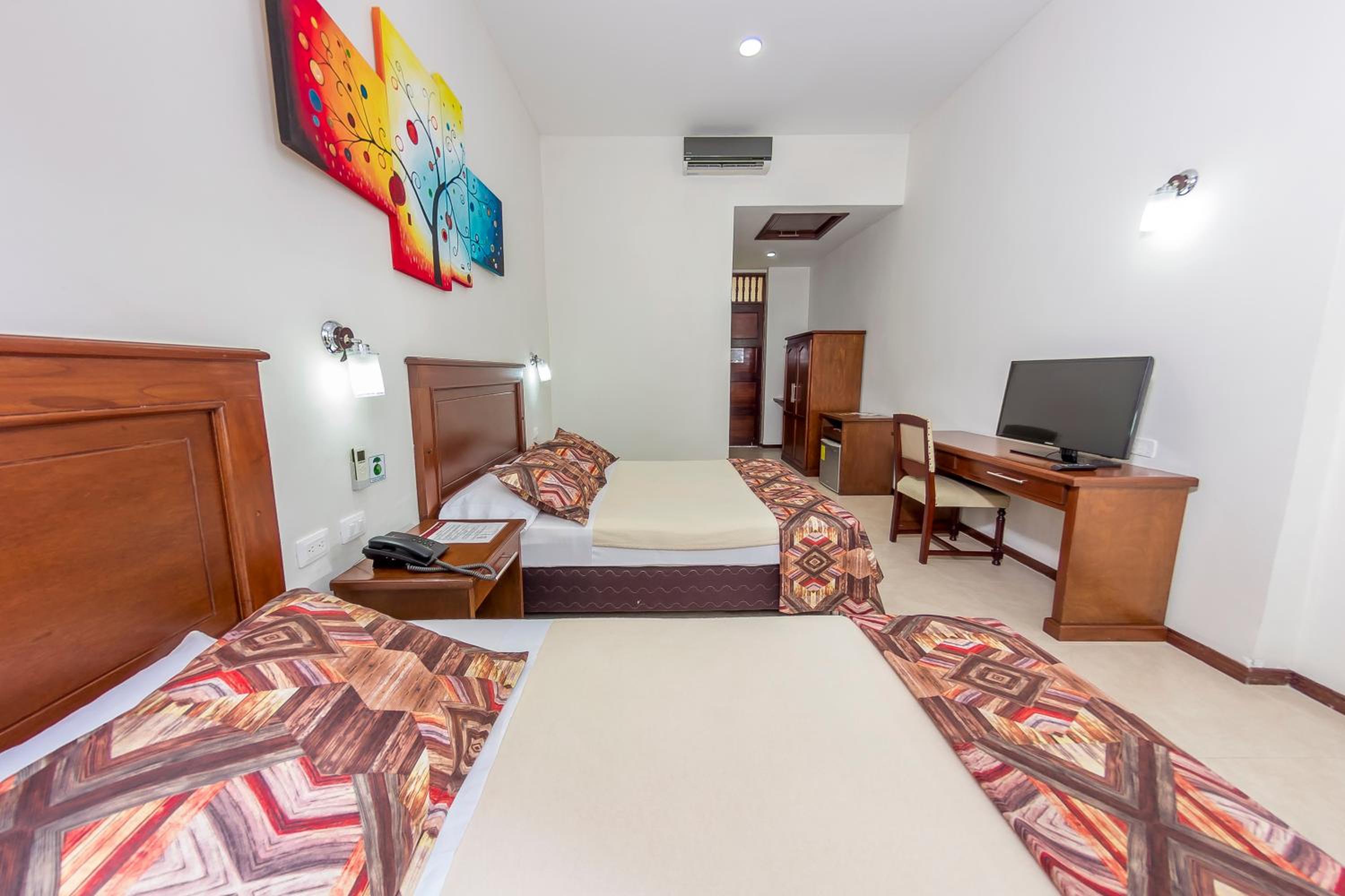 Standard Twin Room - Photo 1