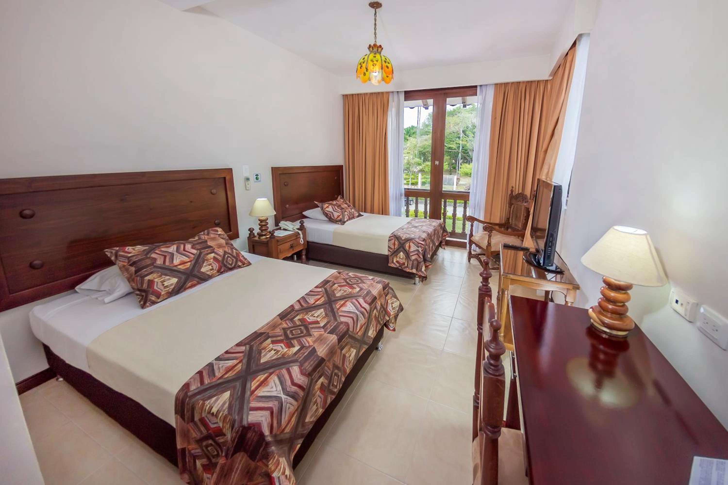 Twin Room - Photo 1