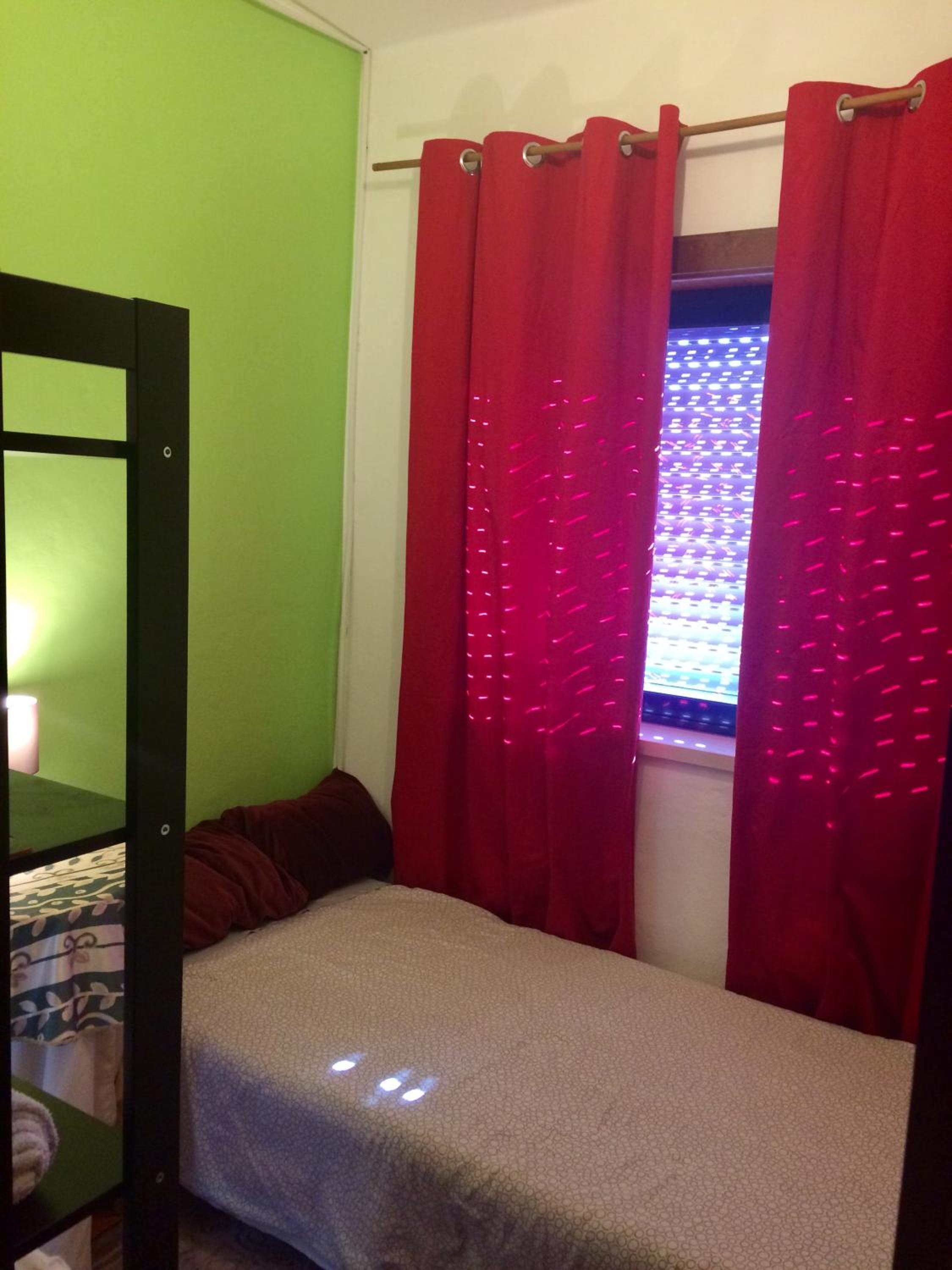 Small Single Room photo 1