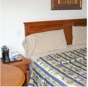 Deluxe King Room - Photo 3