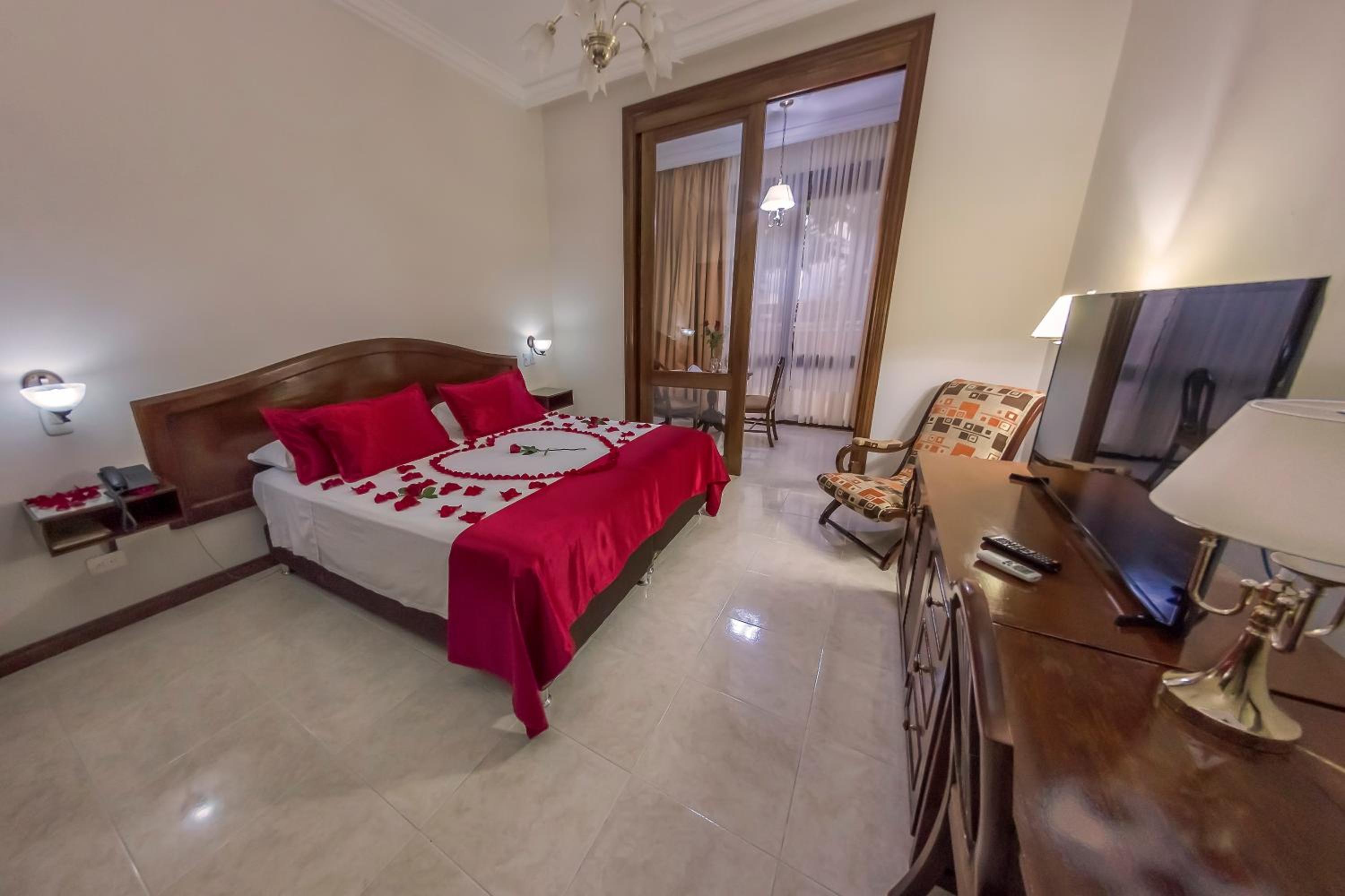 Junior Suite - Photo 2