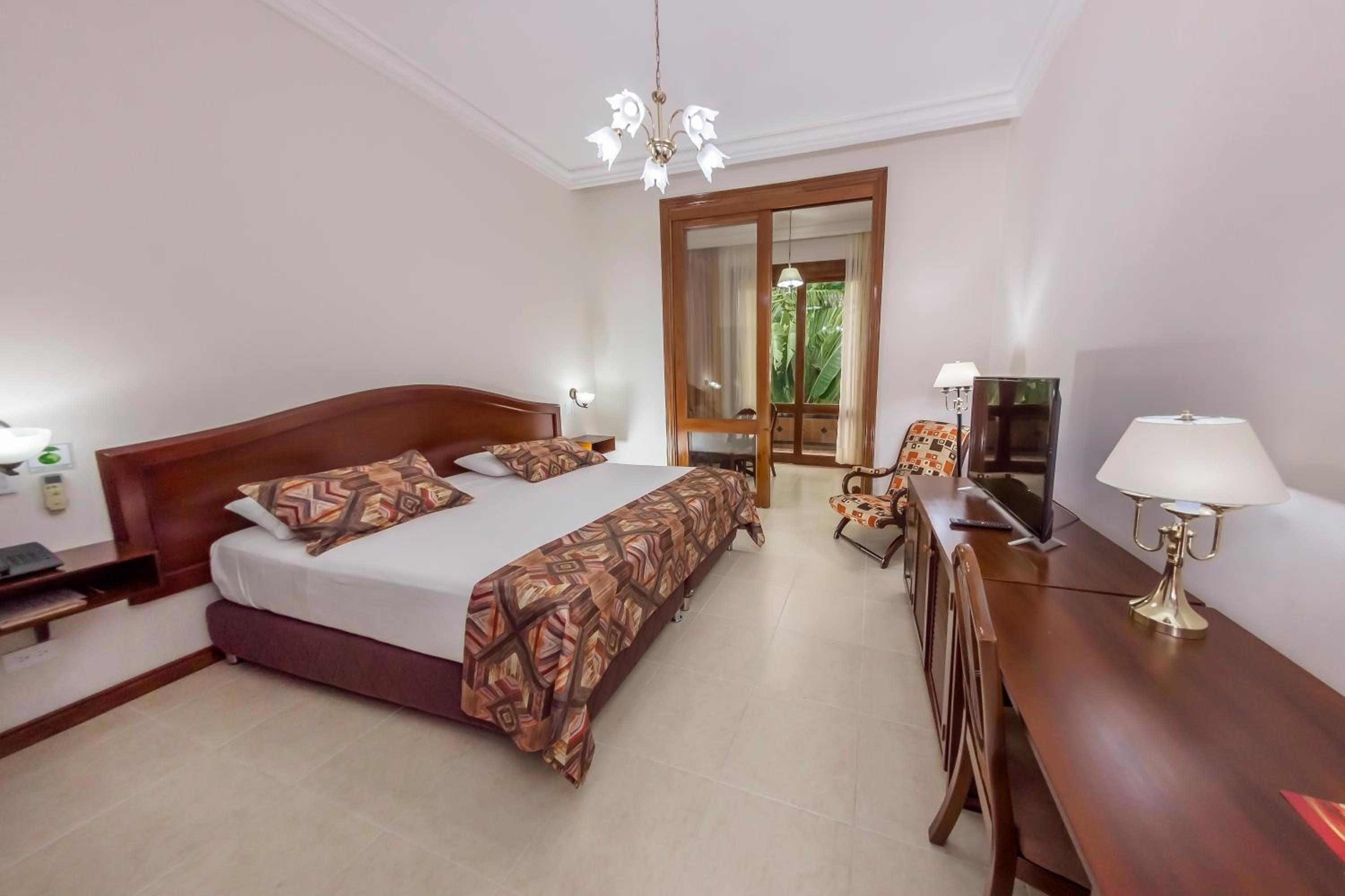 Junior Suite - Photo 1