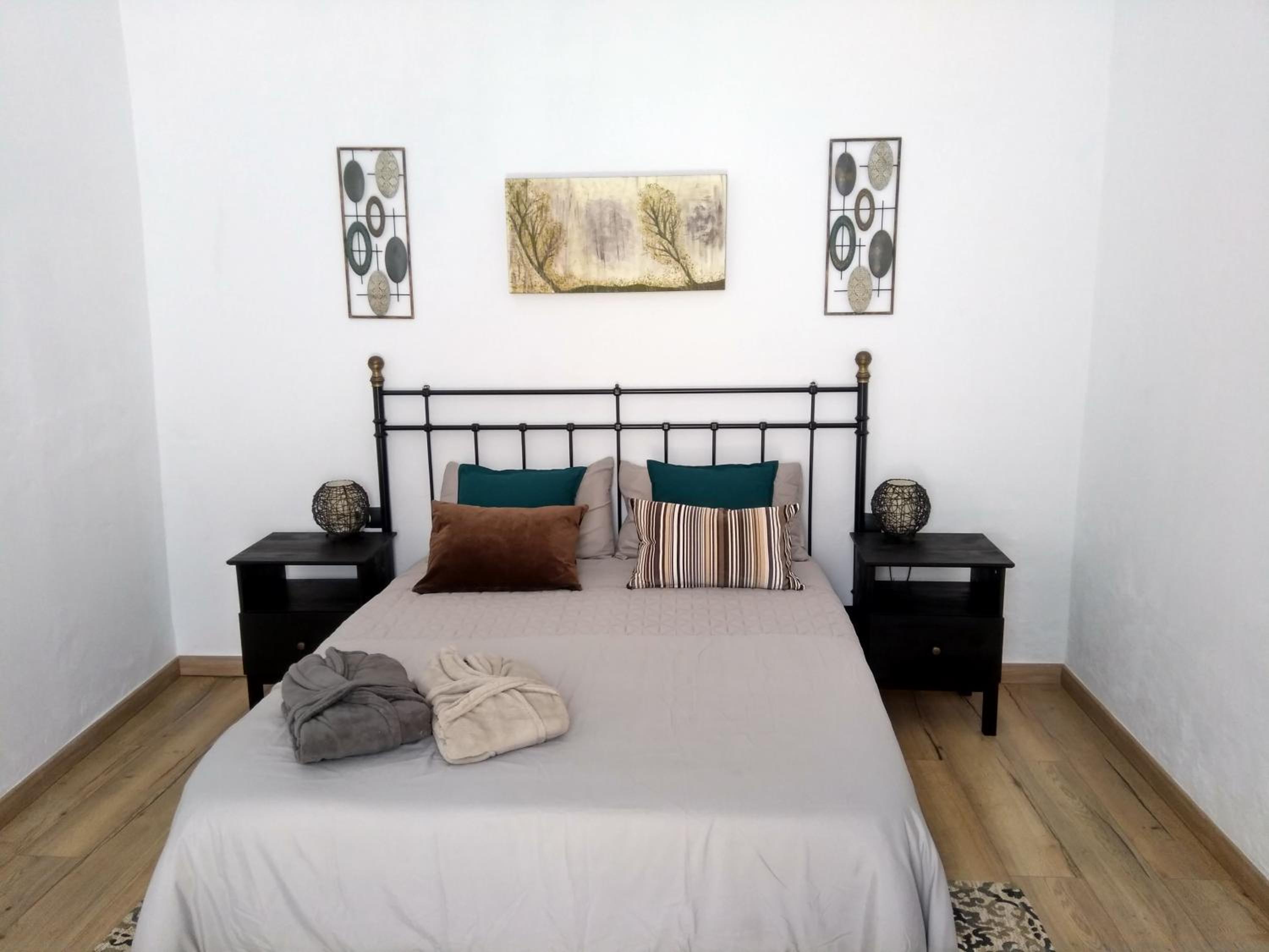 One-Bedroom House - Photo 23