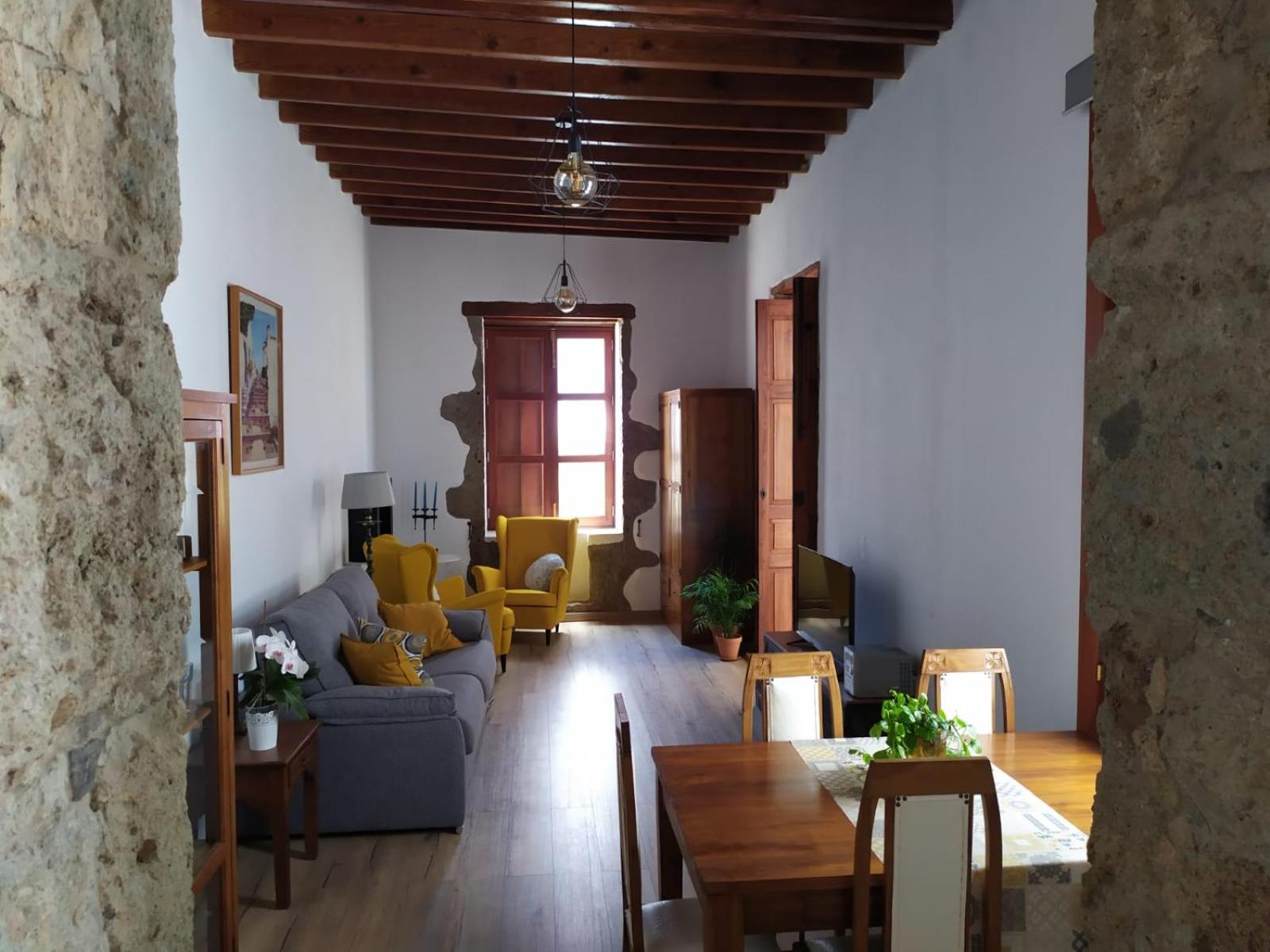 One-Bedroom House - Photo 9