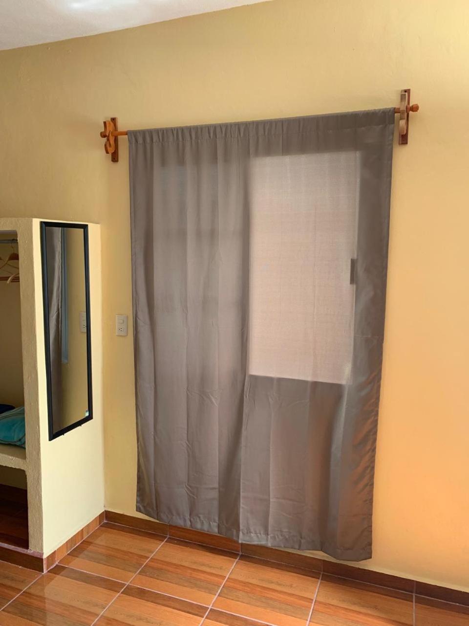 Studio - Photo 11