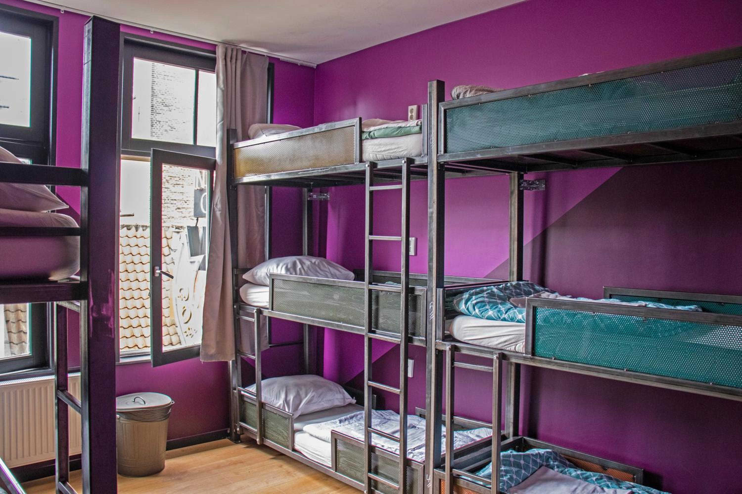 Bed in 8-Bed Mixed Dormitory Room photo 2