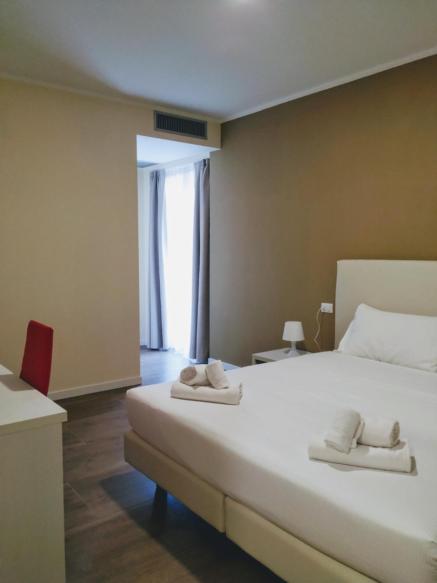 Deluxe Double Room - Photo 3