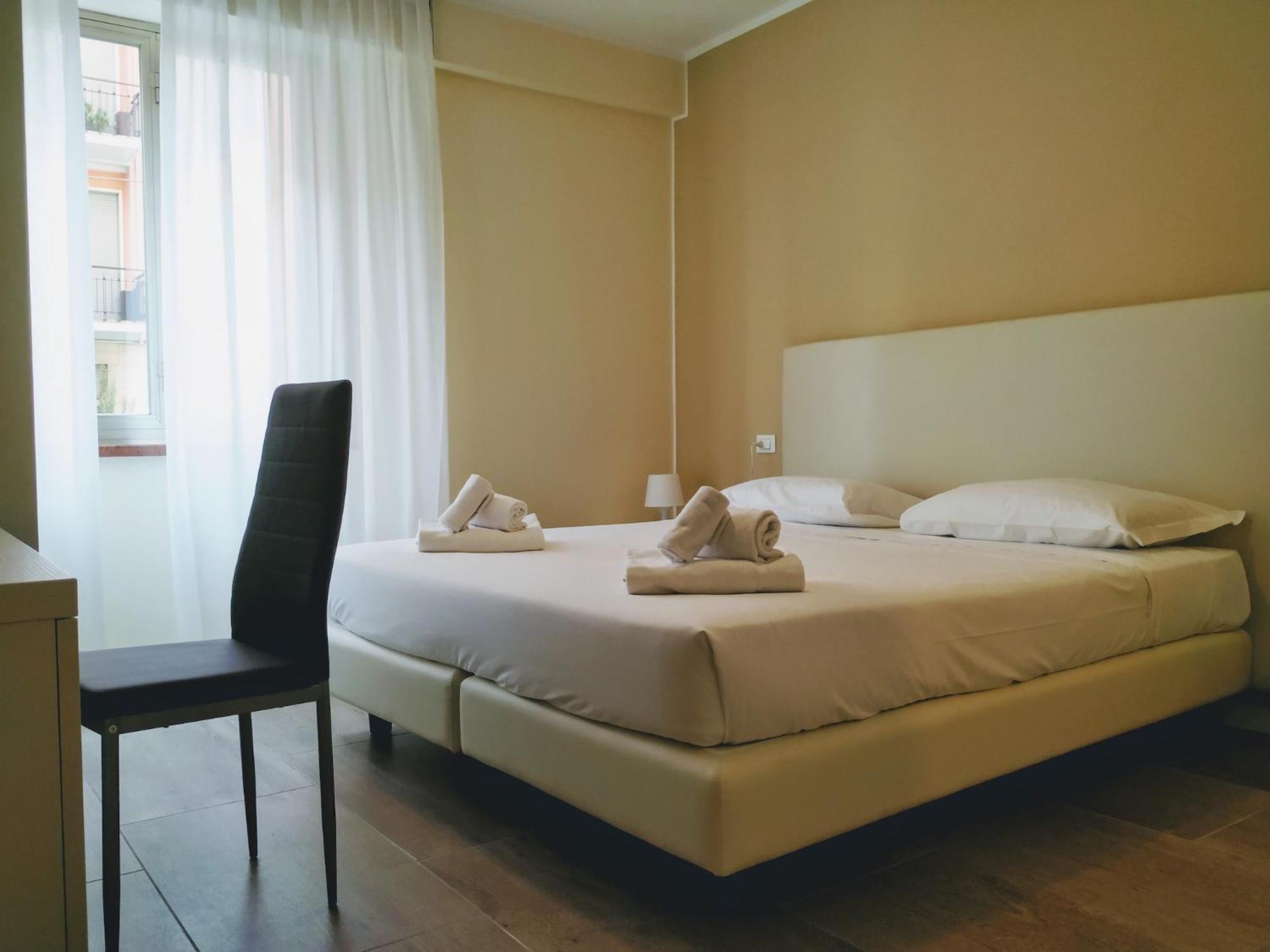 Standard Double Room - Photo 1