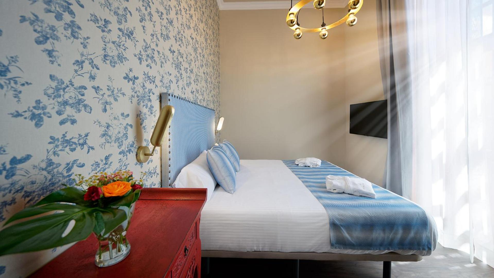 Standard Double or Twin Room photo 3