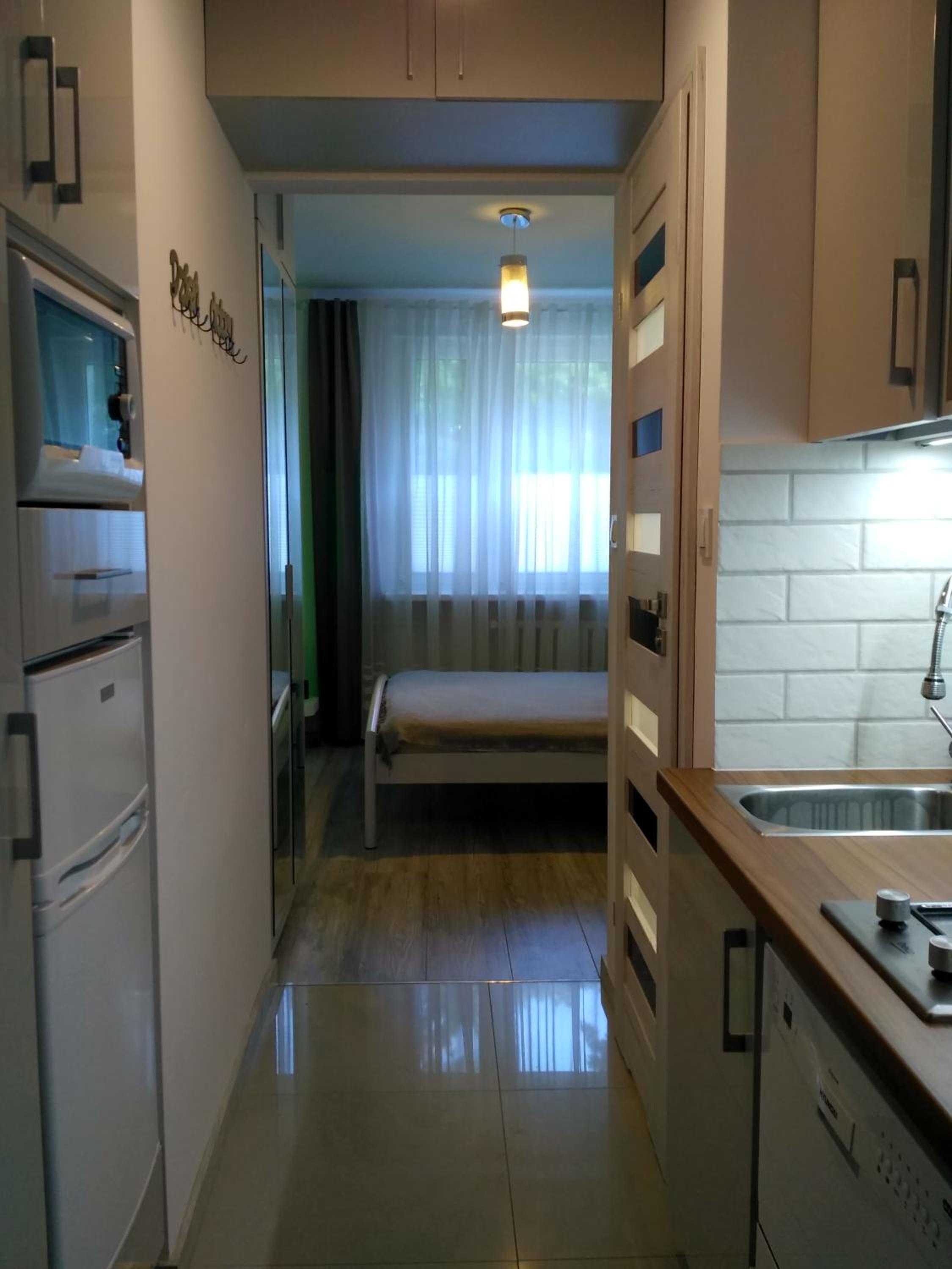 Apartment with Shower - Photo 6